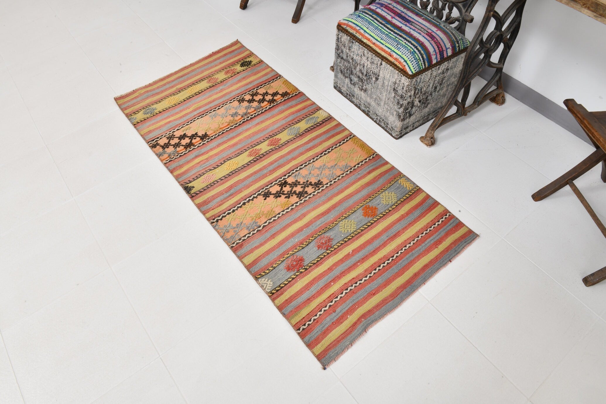 Vintage Kilim Anatolian 2’6’’ x 5’5’’ ft