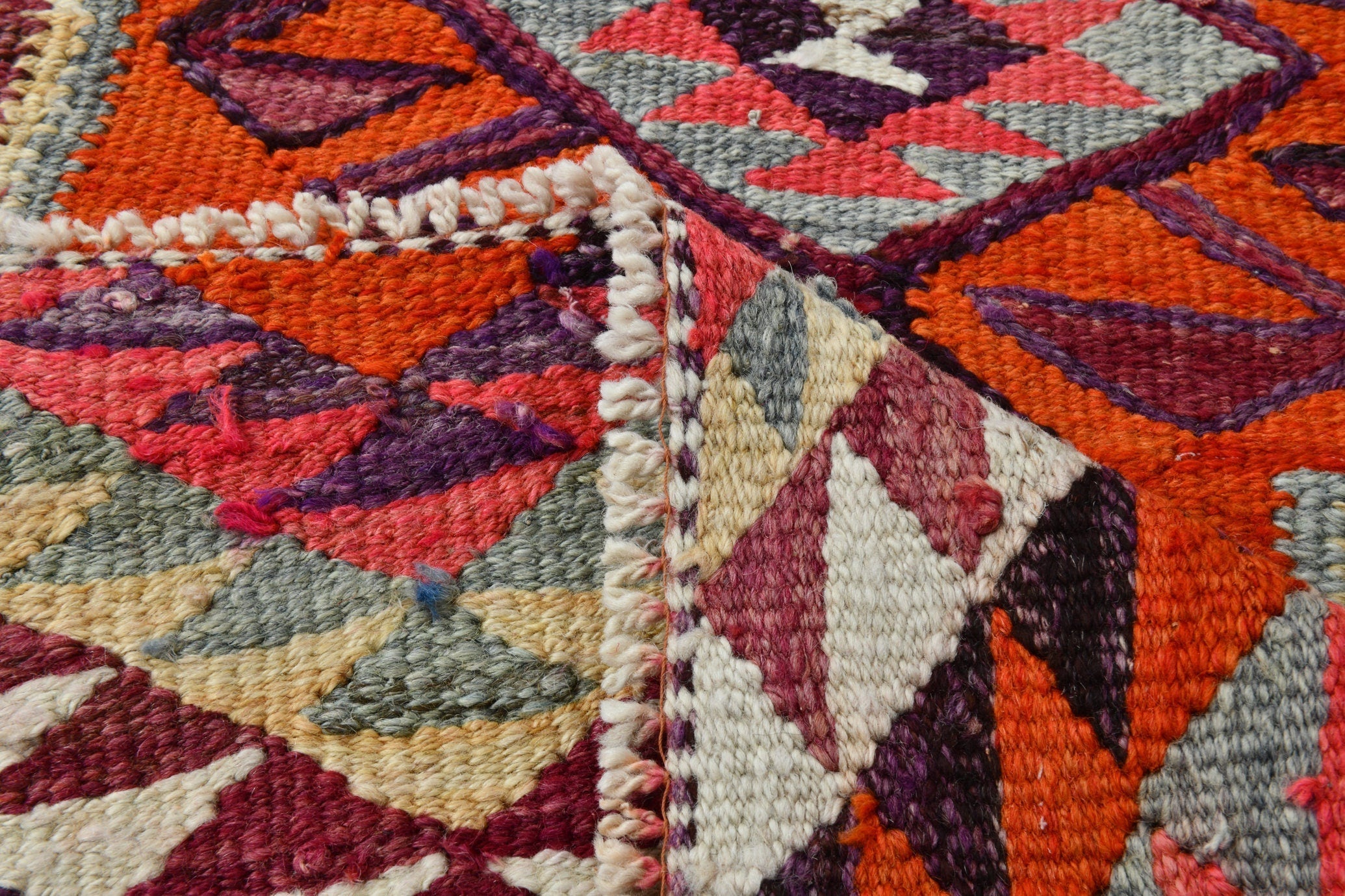 Vintage Kilim Anatolian 3’0’’ x 9’5’’ ft