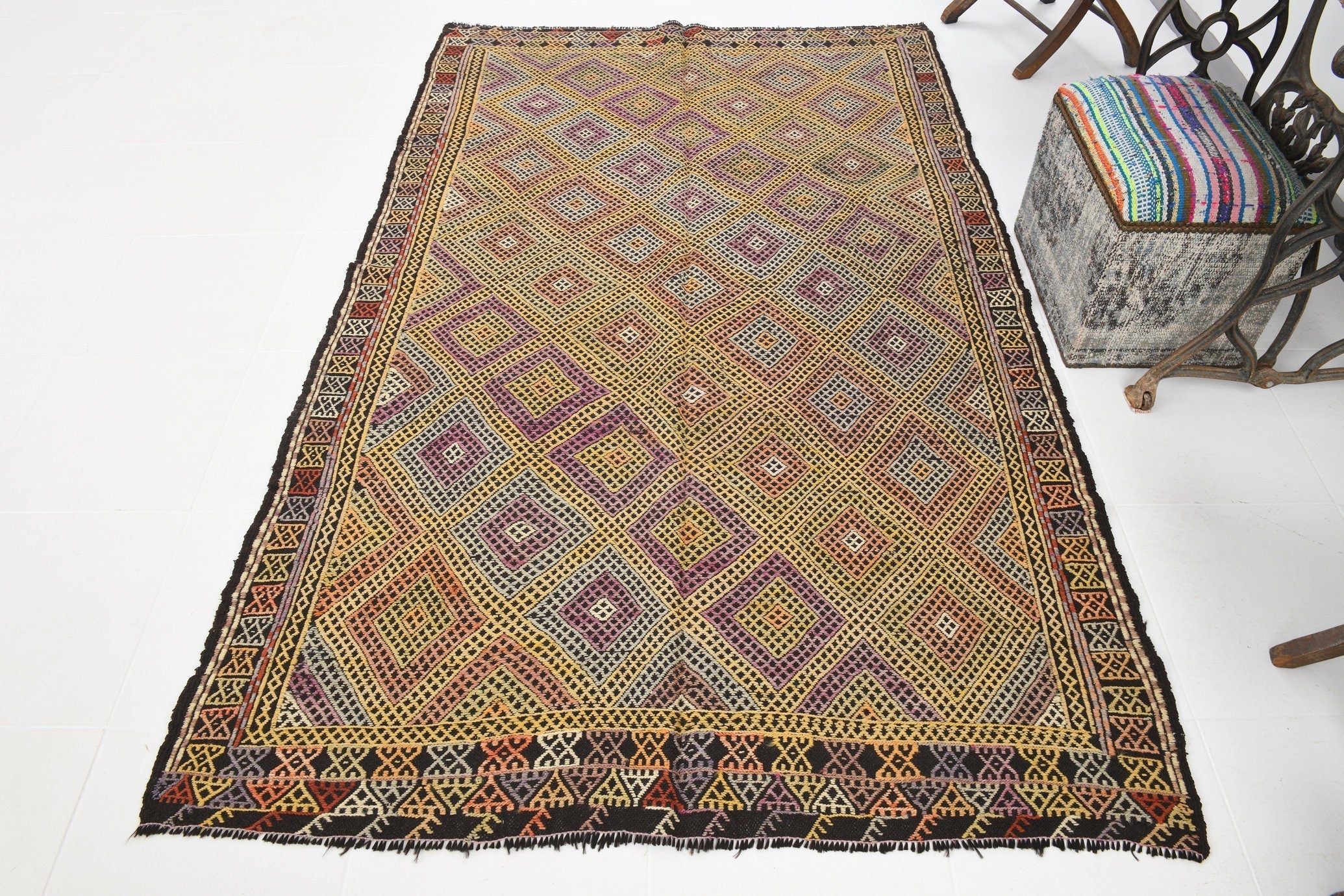 Vintage Kilim Anatolian 4’10’’ x 8’1’’ ft