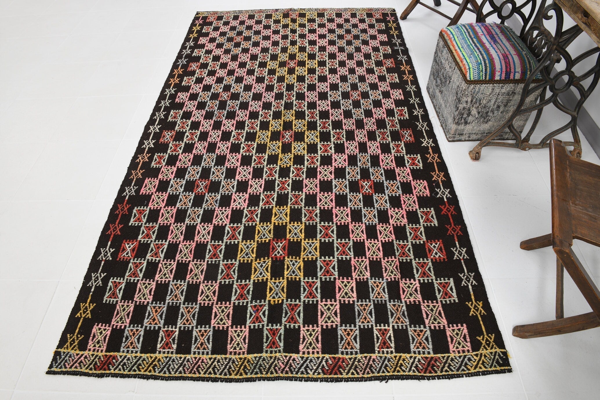 Vintage Kilim Anatolian 4'10" x 8'7" ft