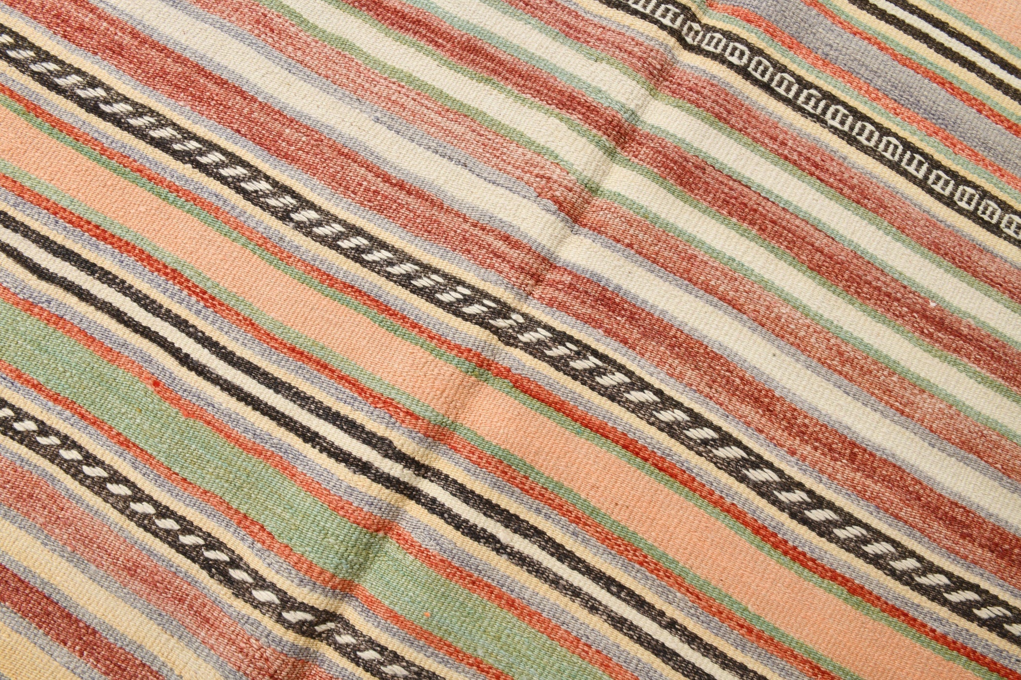 Vintage Kilim Anatolian 4’11’’ x 8’1’’ ft