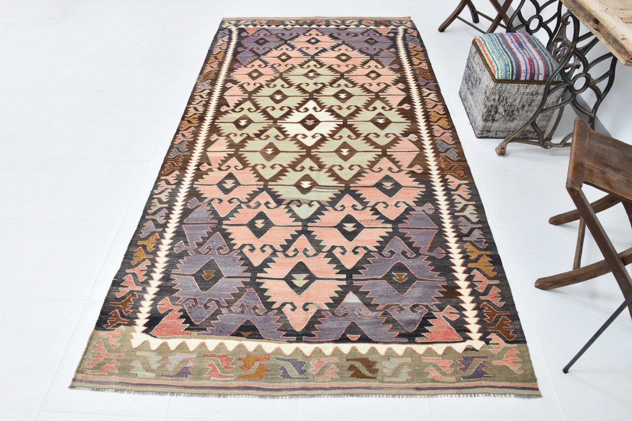 Vintage Kilim Anatolian 4’12’’ x 9’9’’ ft