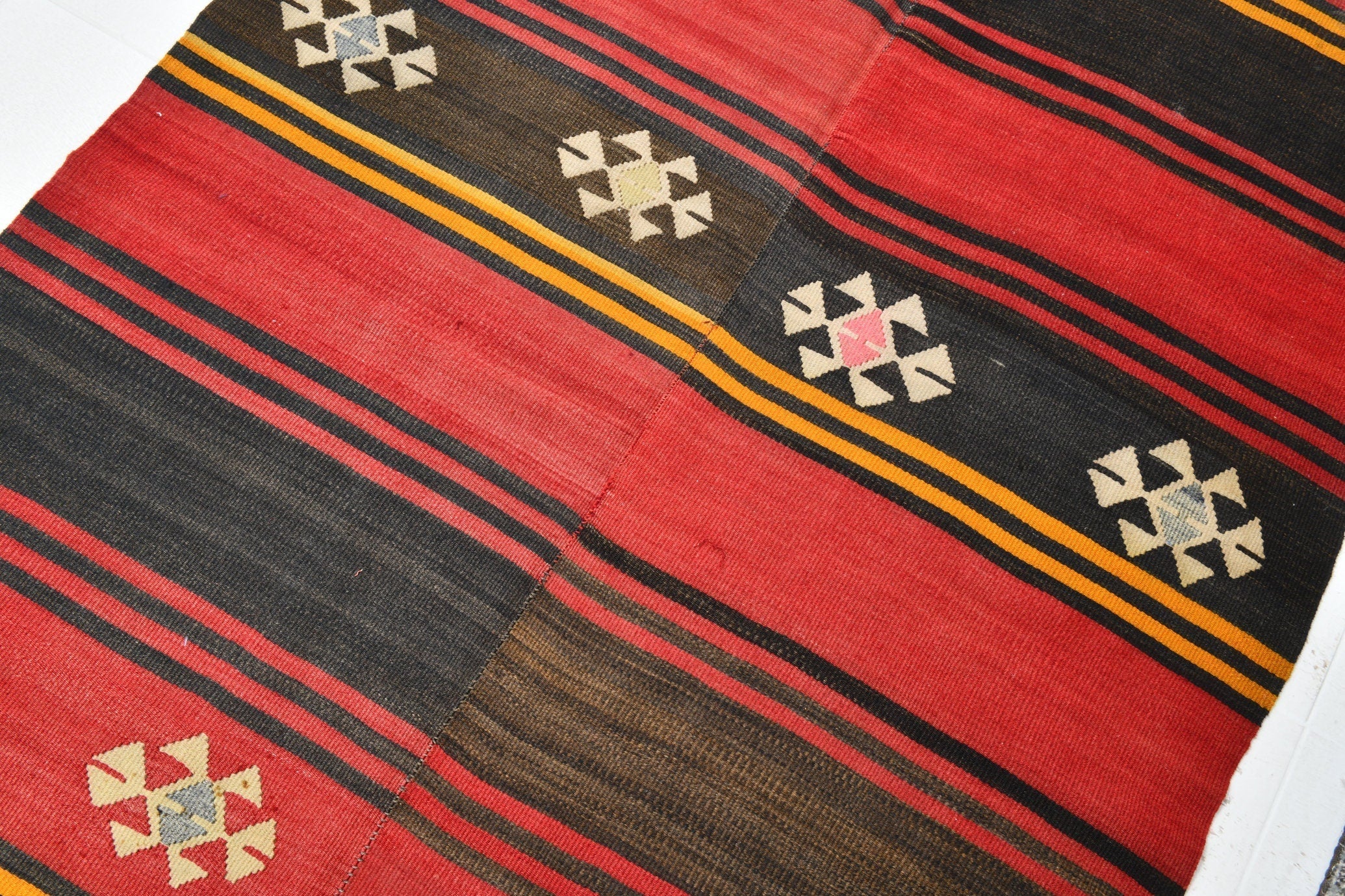 Vintage Kilim Anatolian 4'6" x 5'10" ft