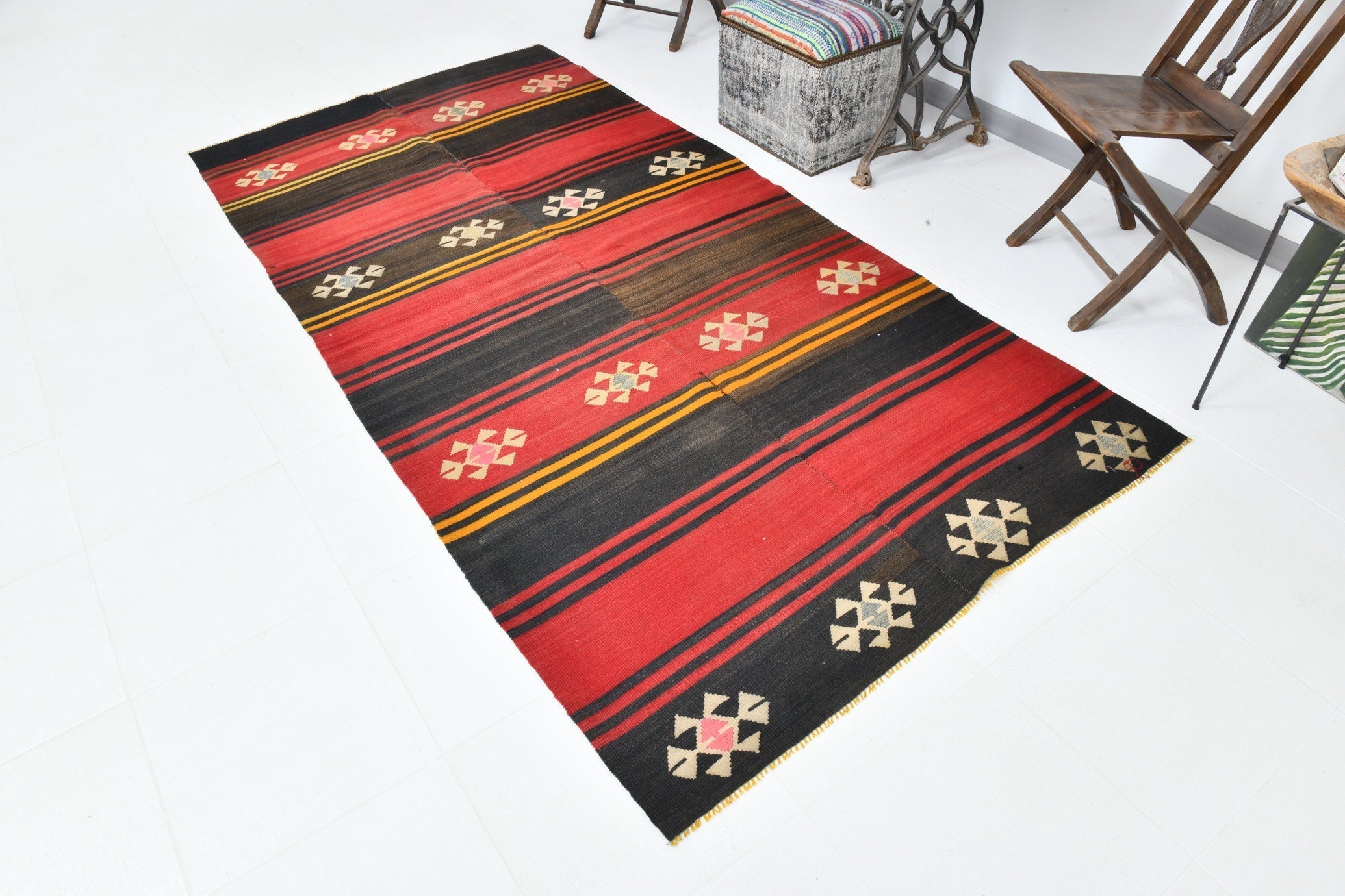 Vintage Kilim Anatolian 4'6" x 5'10" ft