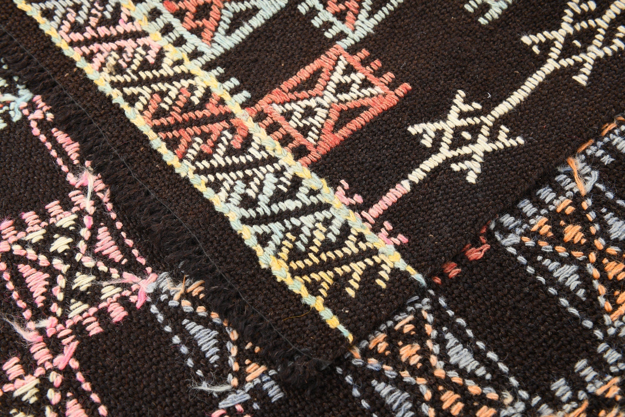 Vintage Kilim Anatolian 4’9’’ x 8’6’’ ft