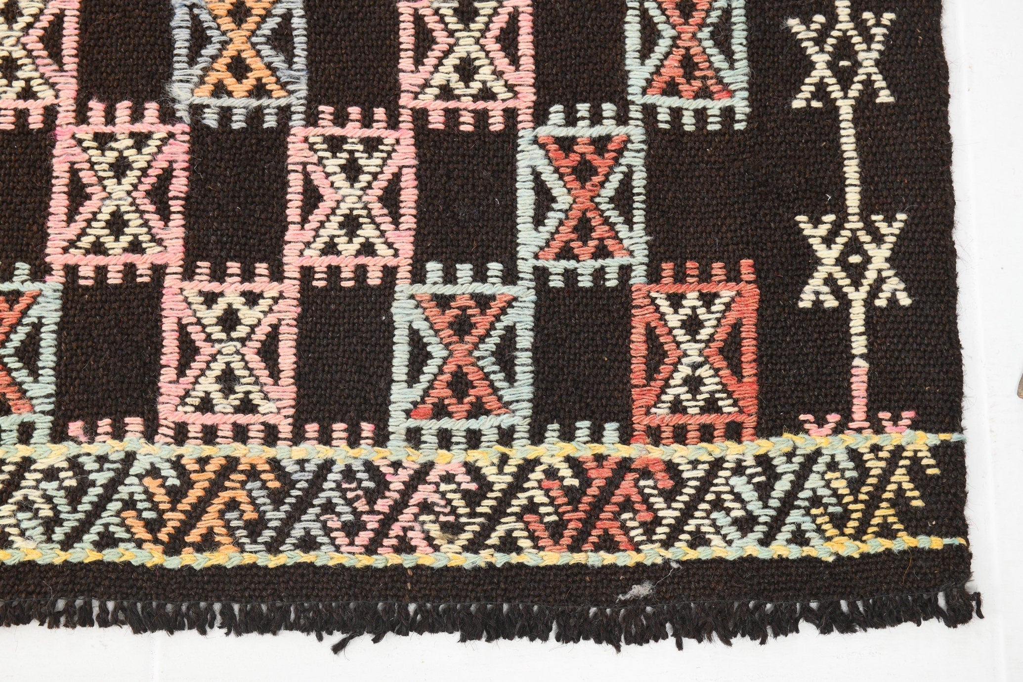 Vintage Kilim Anatolian 4’9’’ x 8’6’’ ft