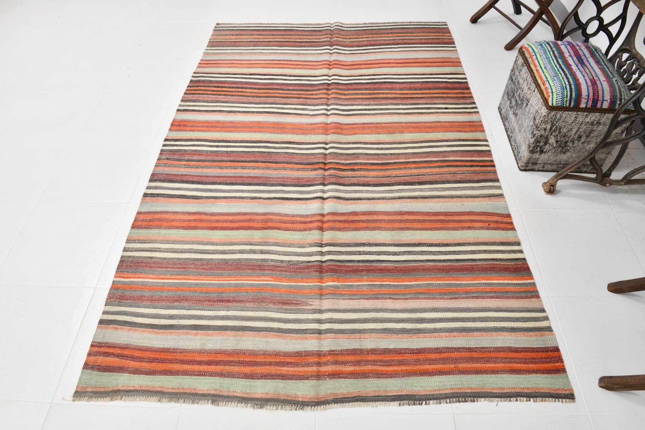 Vintage Kilim Anatolian 5’0’’ x 7’9’’ ft