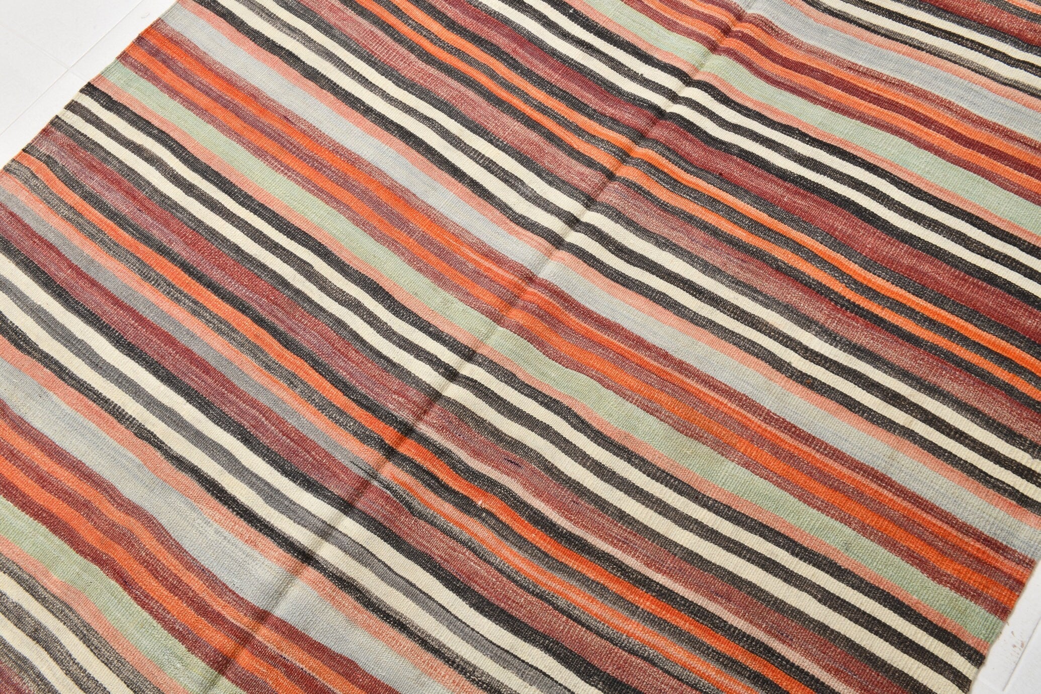 Vintage Kilim Anatolian 5’0’’ x 7’9’’ ft
