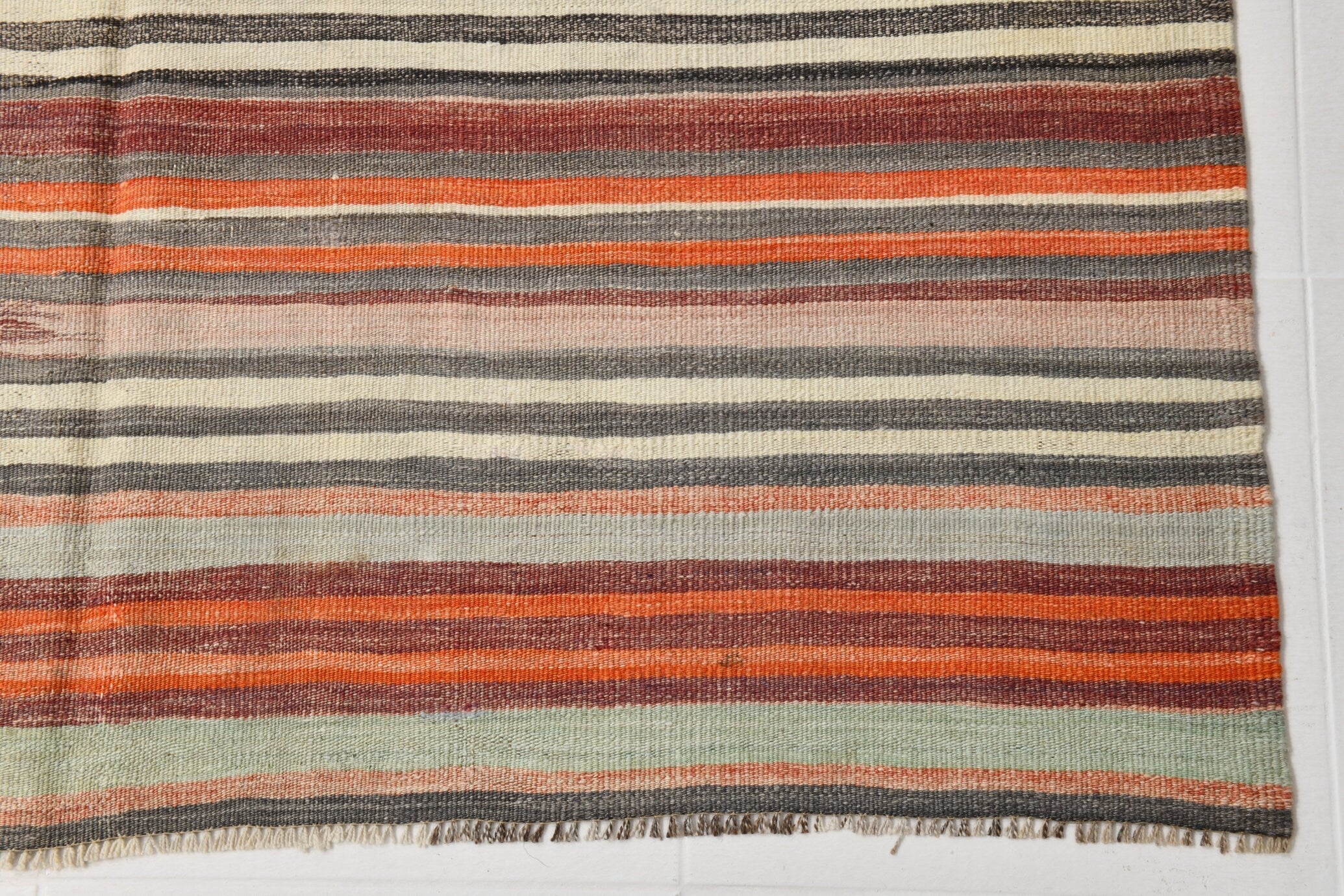 Vintage Kilim Anatolian 5’0’’ x 7’9’’ ft
