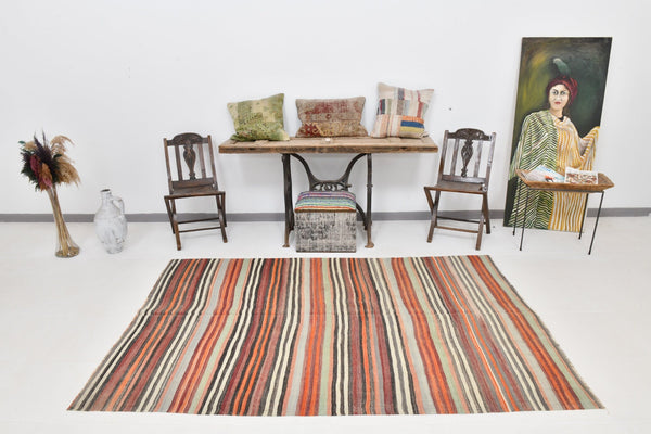 Vintage Kilim Anatolian 5’0’’ x 7’9’’ ft