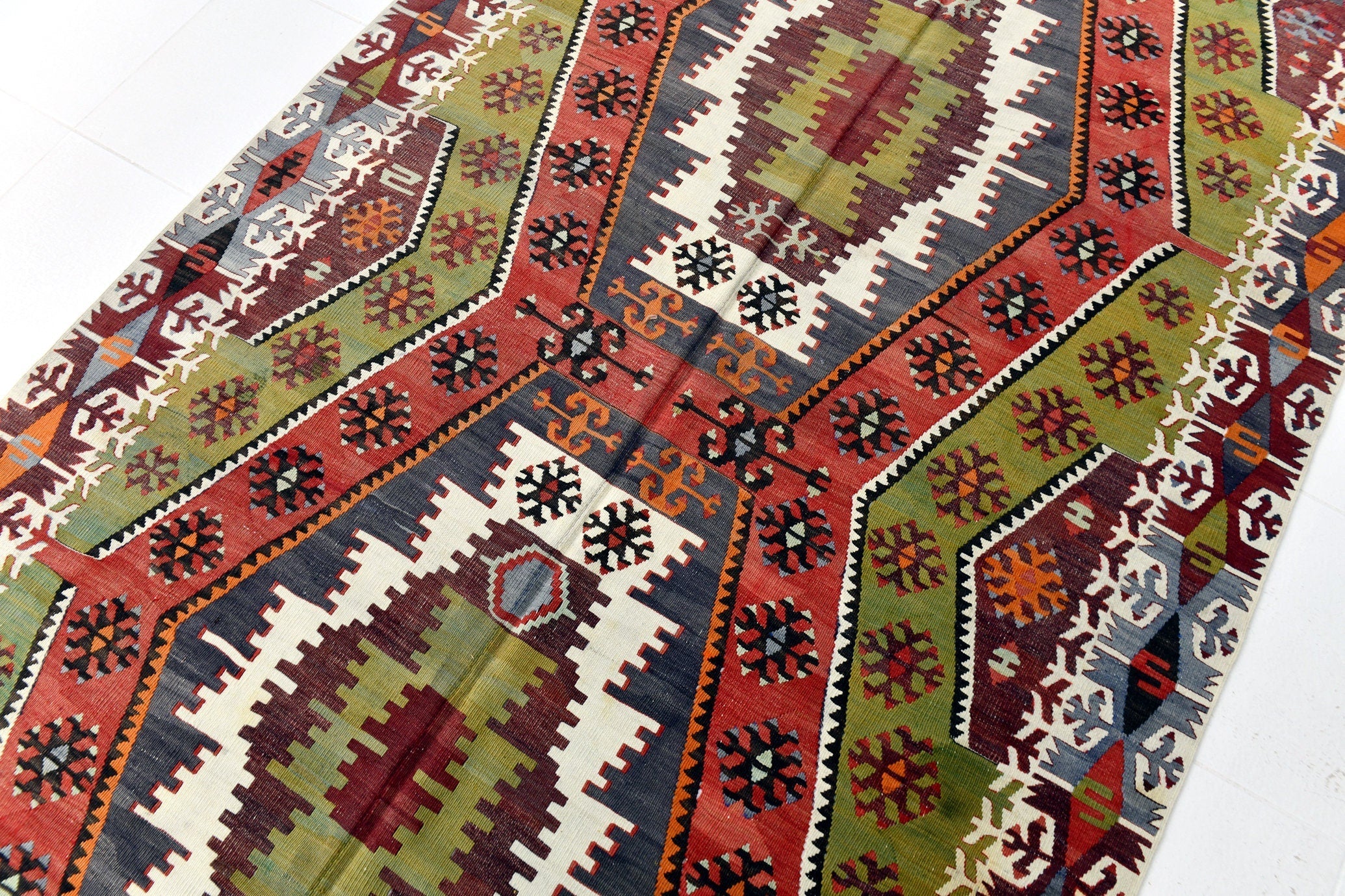 Vintage Kilim Anatolian 5'1" x 8'11" ft