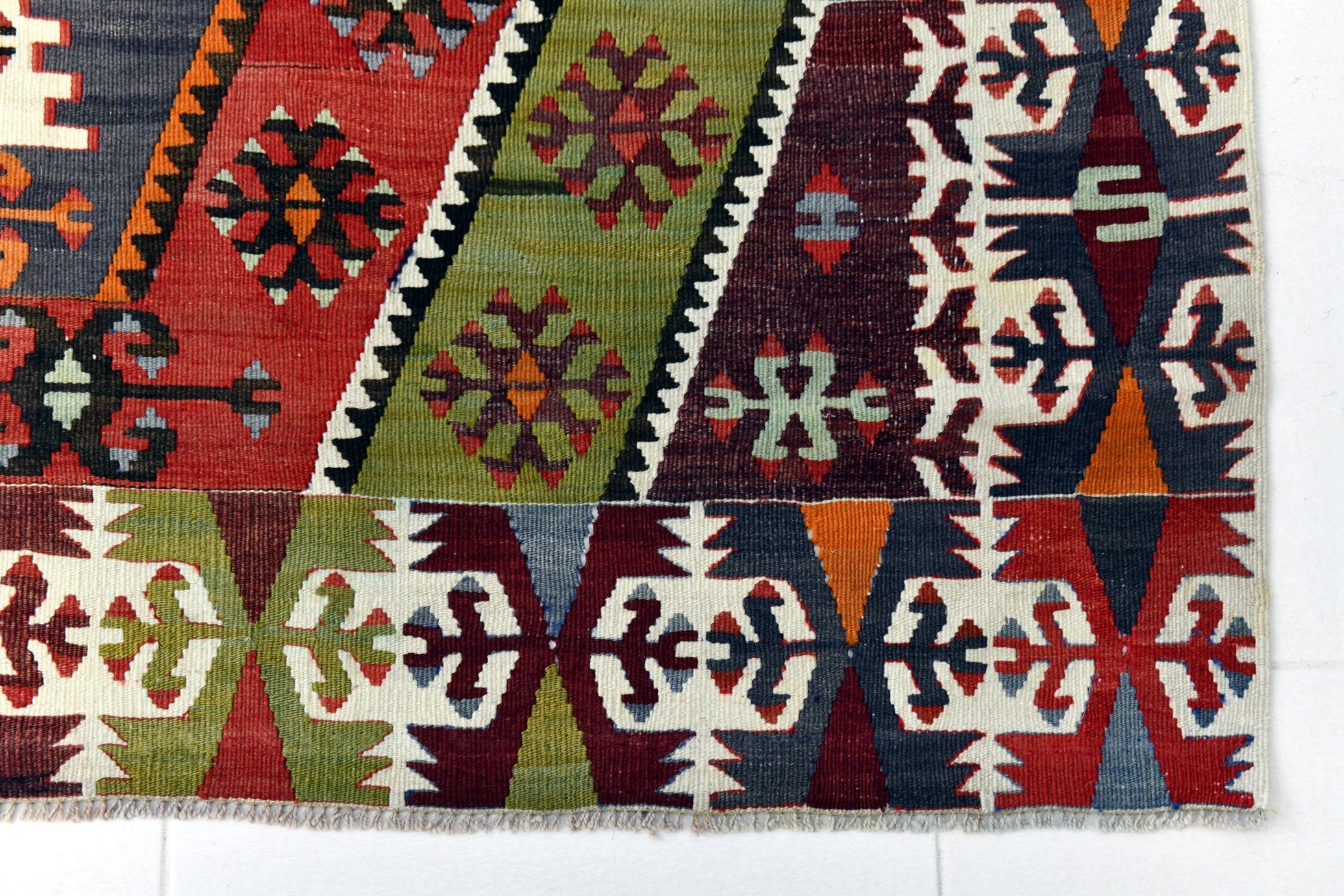 Vintage Kilim Anatolian 5'1" x 8'11" ft