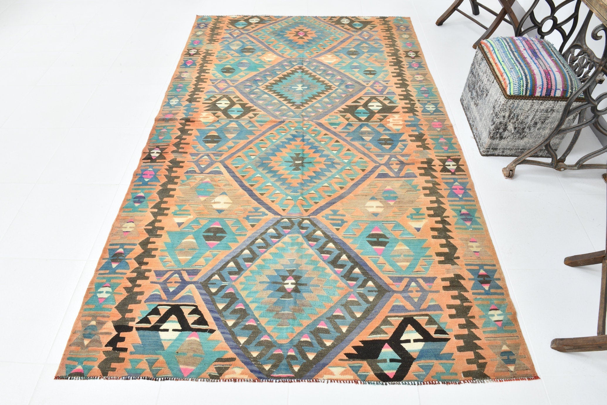 Vintage Kilim Anatolian 5’1’’ x 8’5’’ ft