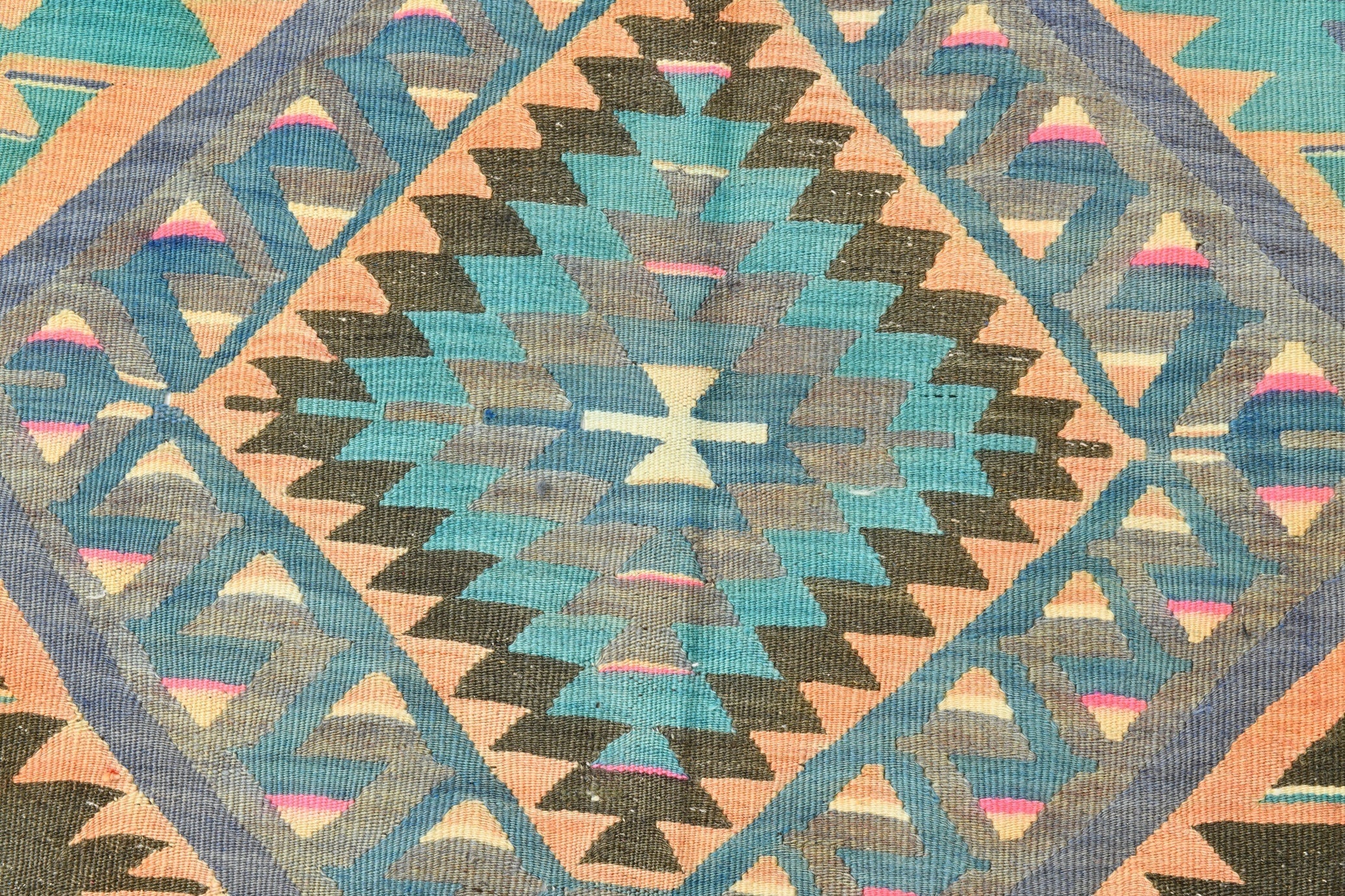 Vintage Kilim Anatolian 5’1’’ x 8’5’’ ft
