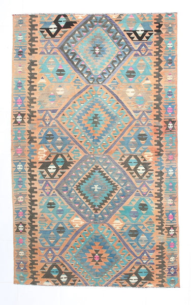 Vintage Kilim Anatolian 5’1’’ x 8’5’’ ft