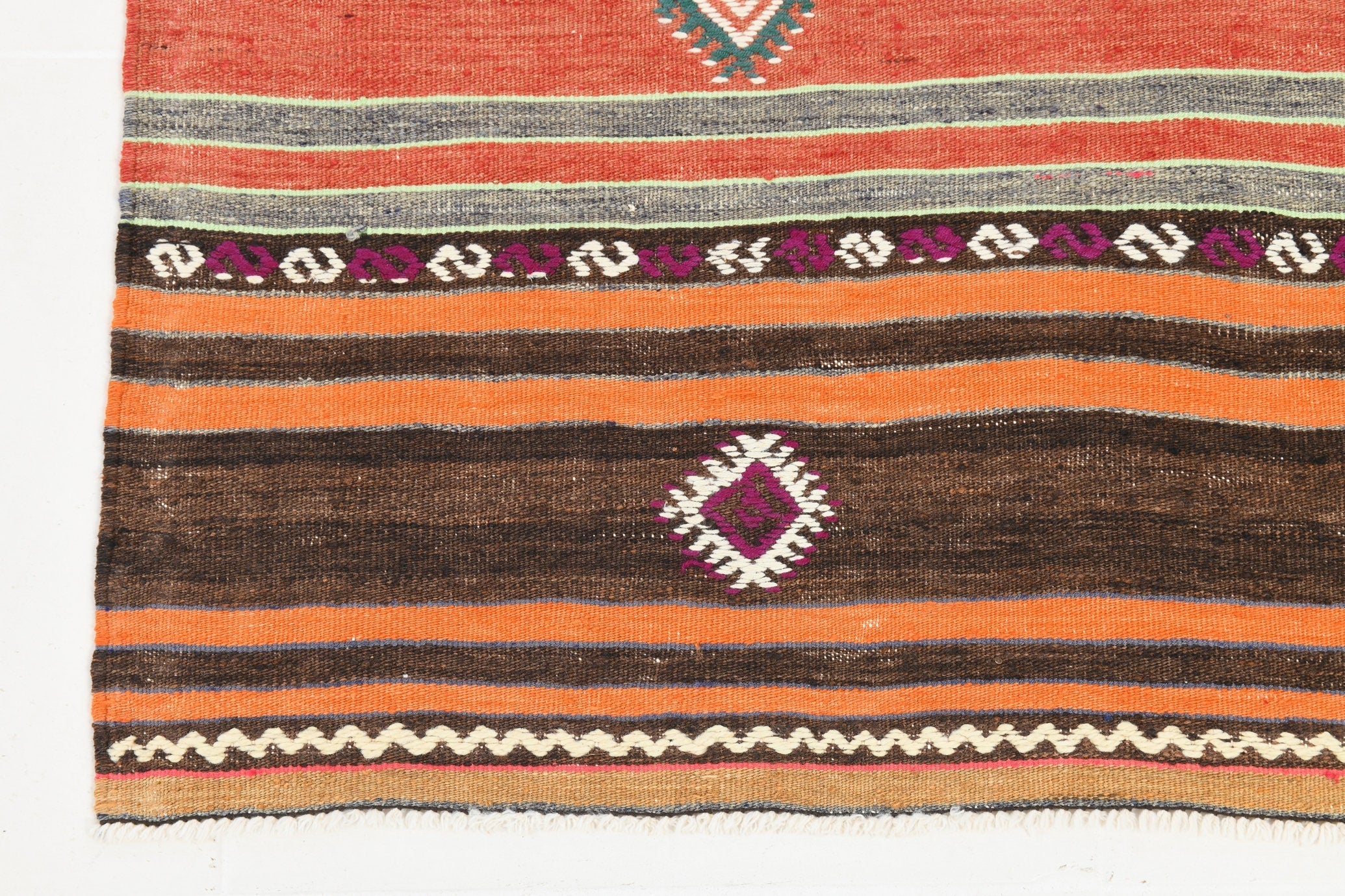 Vintage Kilim Anatolian 5’1’’ x 9’5’’ ft