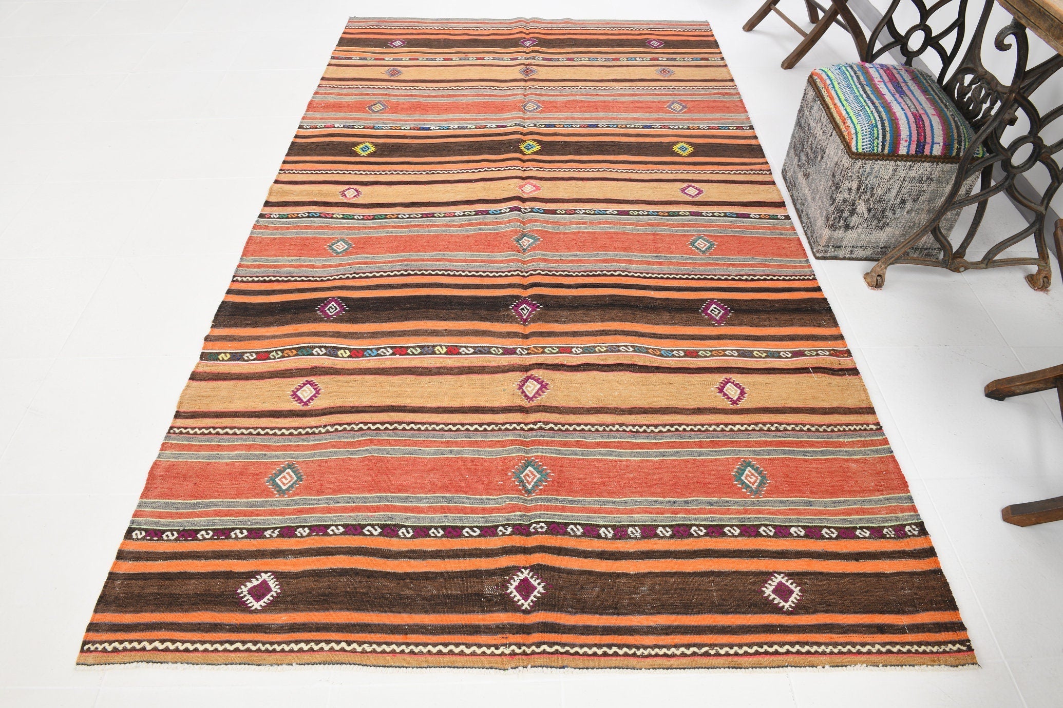 Vintage Kilim Anatolian 5’1’’ x 9’5’’ ft