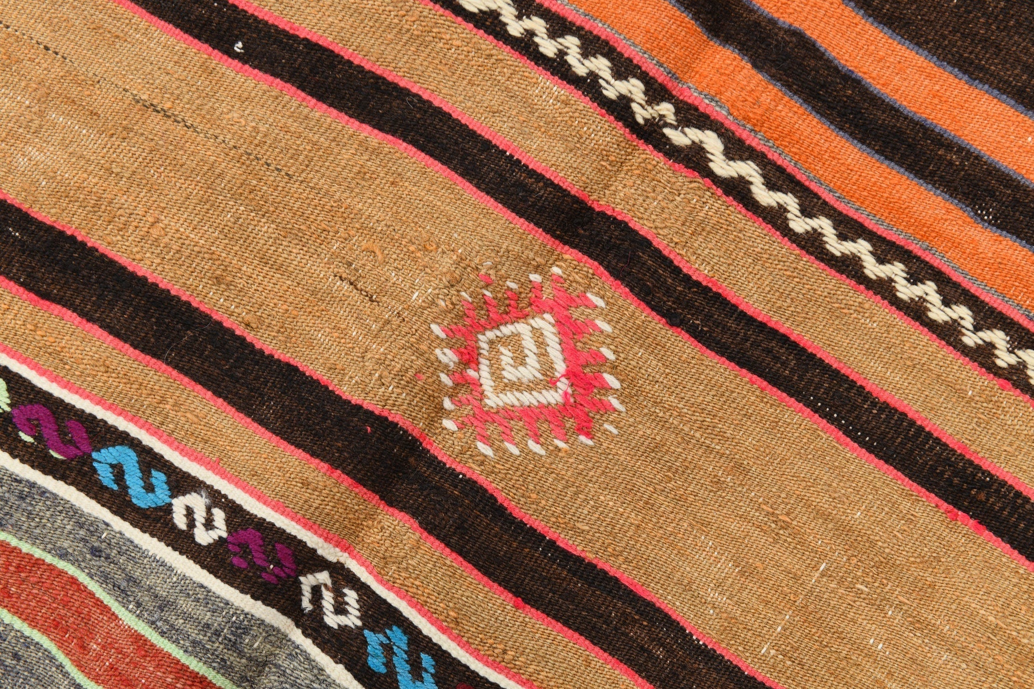 Vintage Kilim Anatolian 5’1’’ x 9’5’’ ft