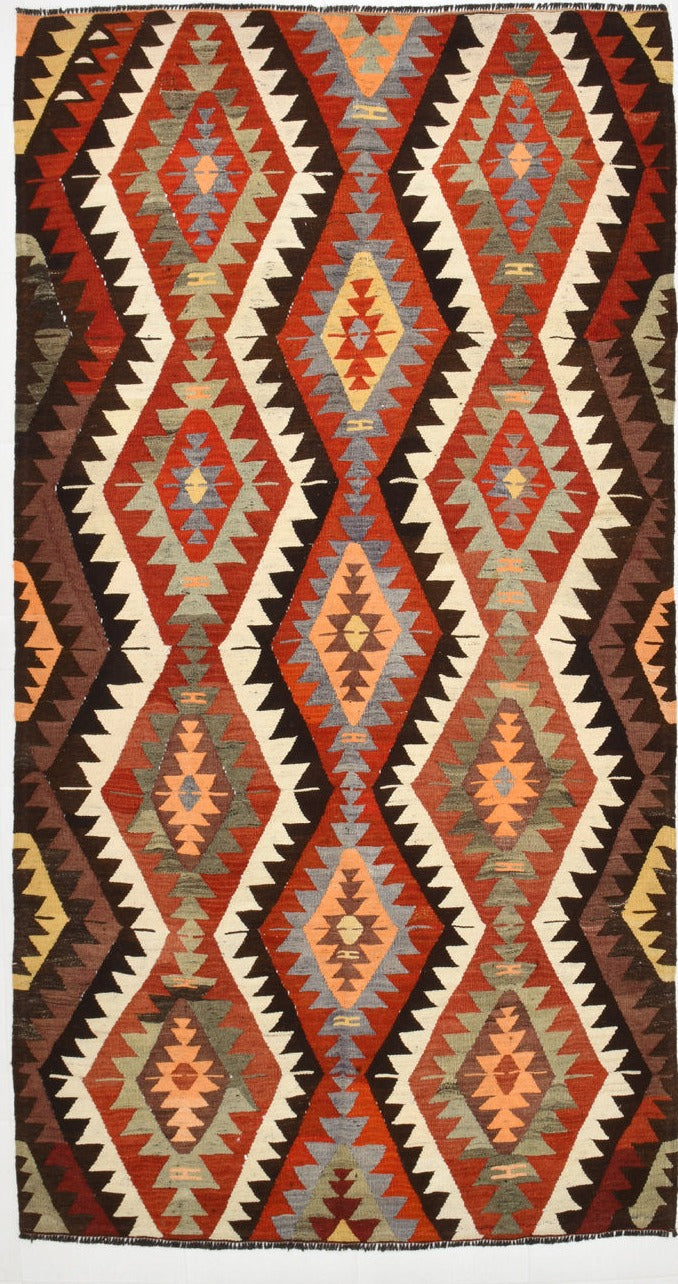 Vintage Kilim Anatolian 5’1’’ x 9’7’’ ft