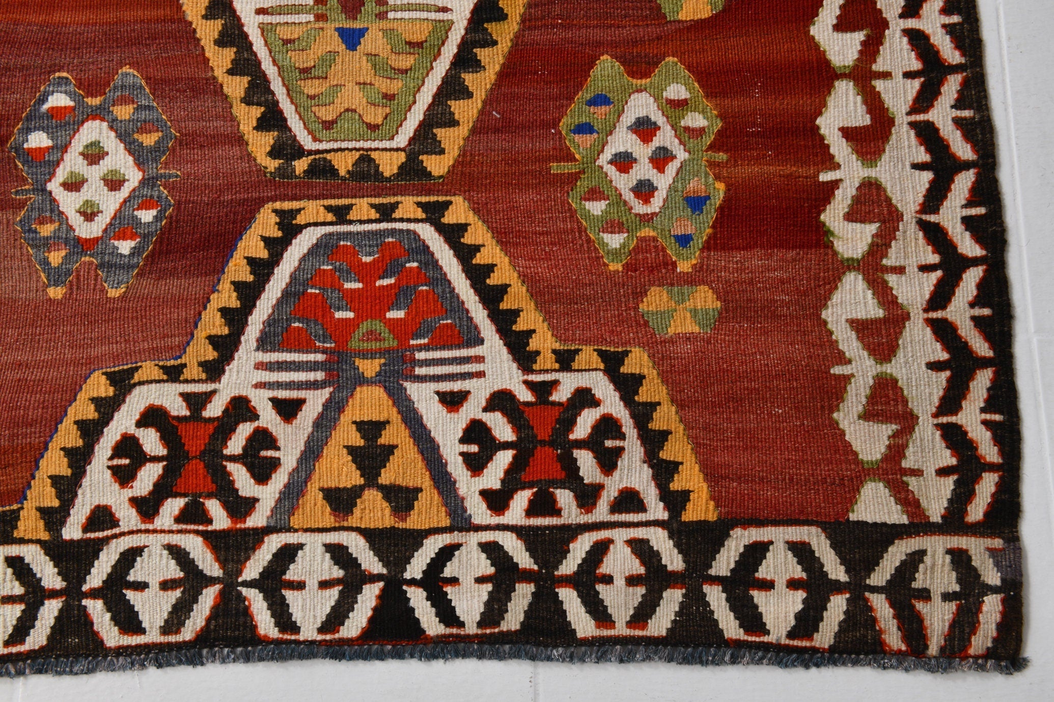 Vintage Kilim Anatolian 5’10’’ x 10’6’’ ft