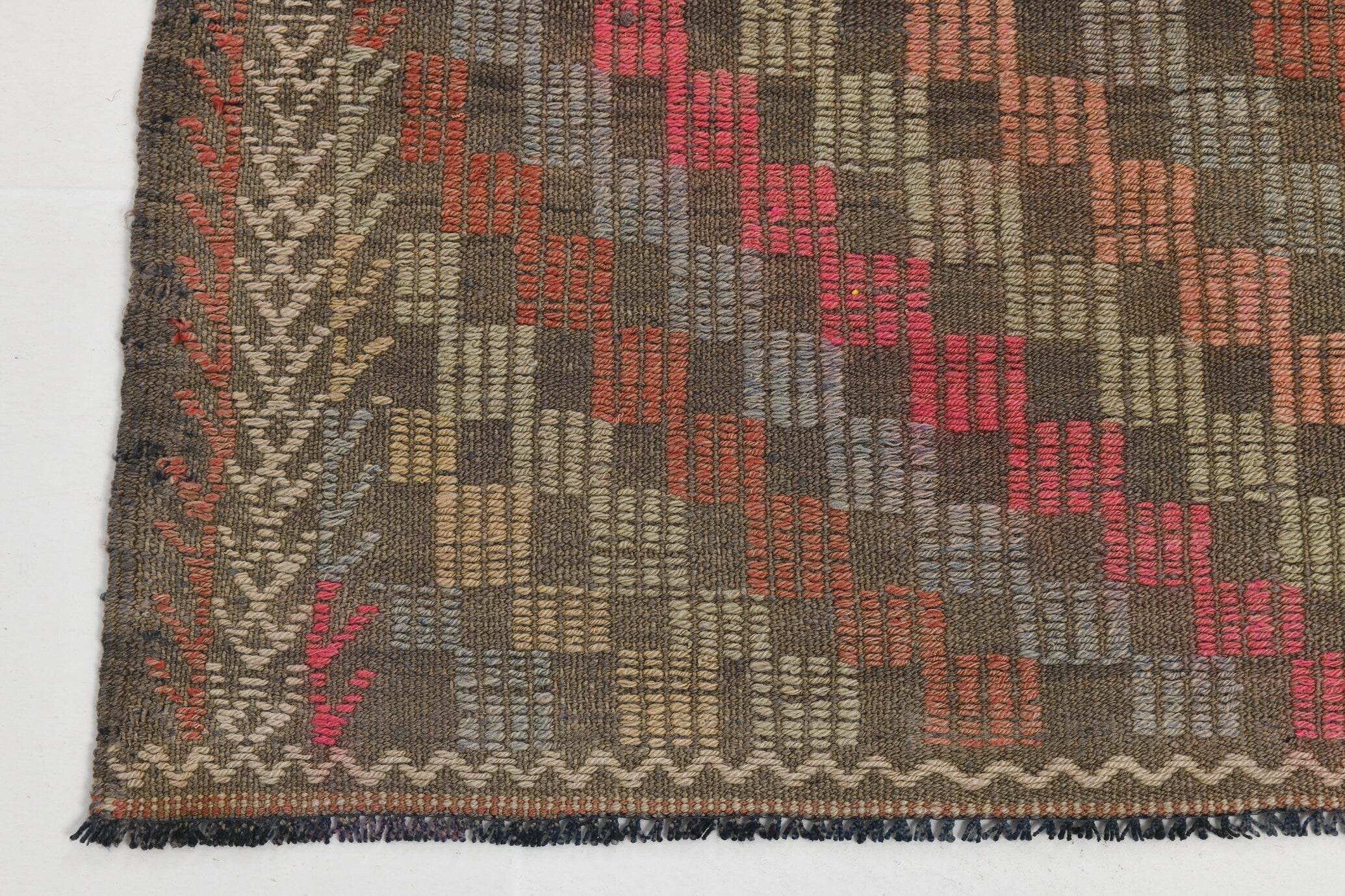 Vintage Kilim Anatolian 5’10’’ x 8’3’’ ft