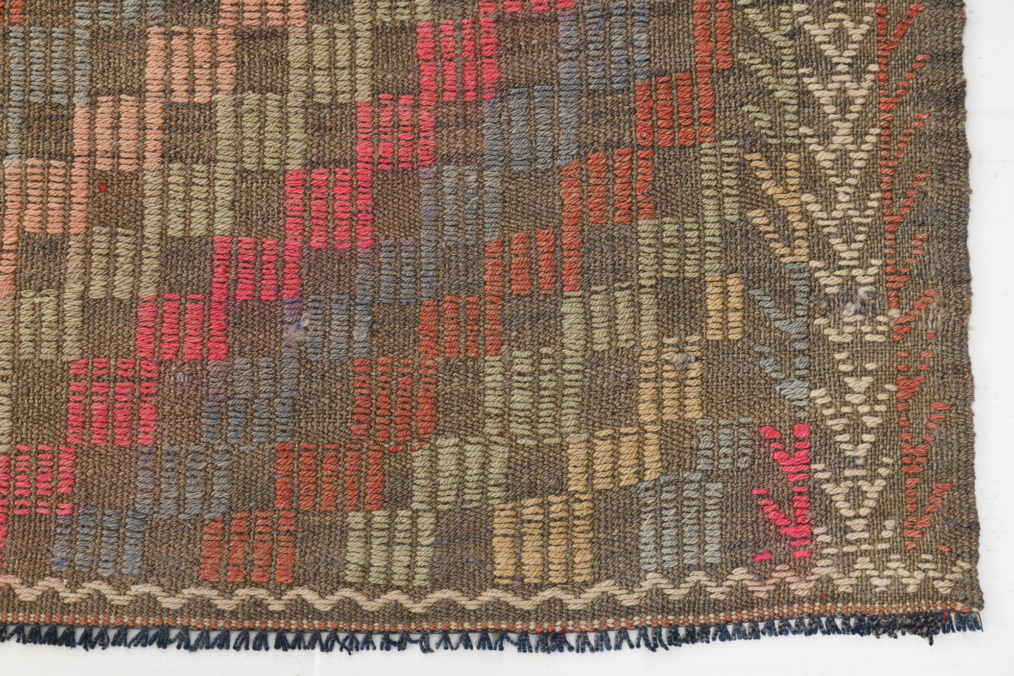 Vintage Kilim Anatolian 5’10’’ x 8’3’’ ft