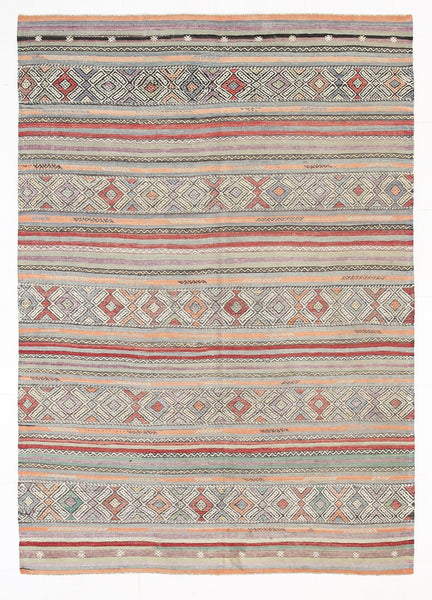 Vintage Kilim Anatolian 5’10’’ x 8’4’’ ft
