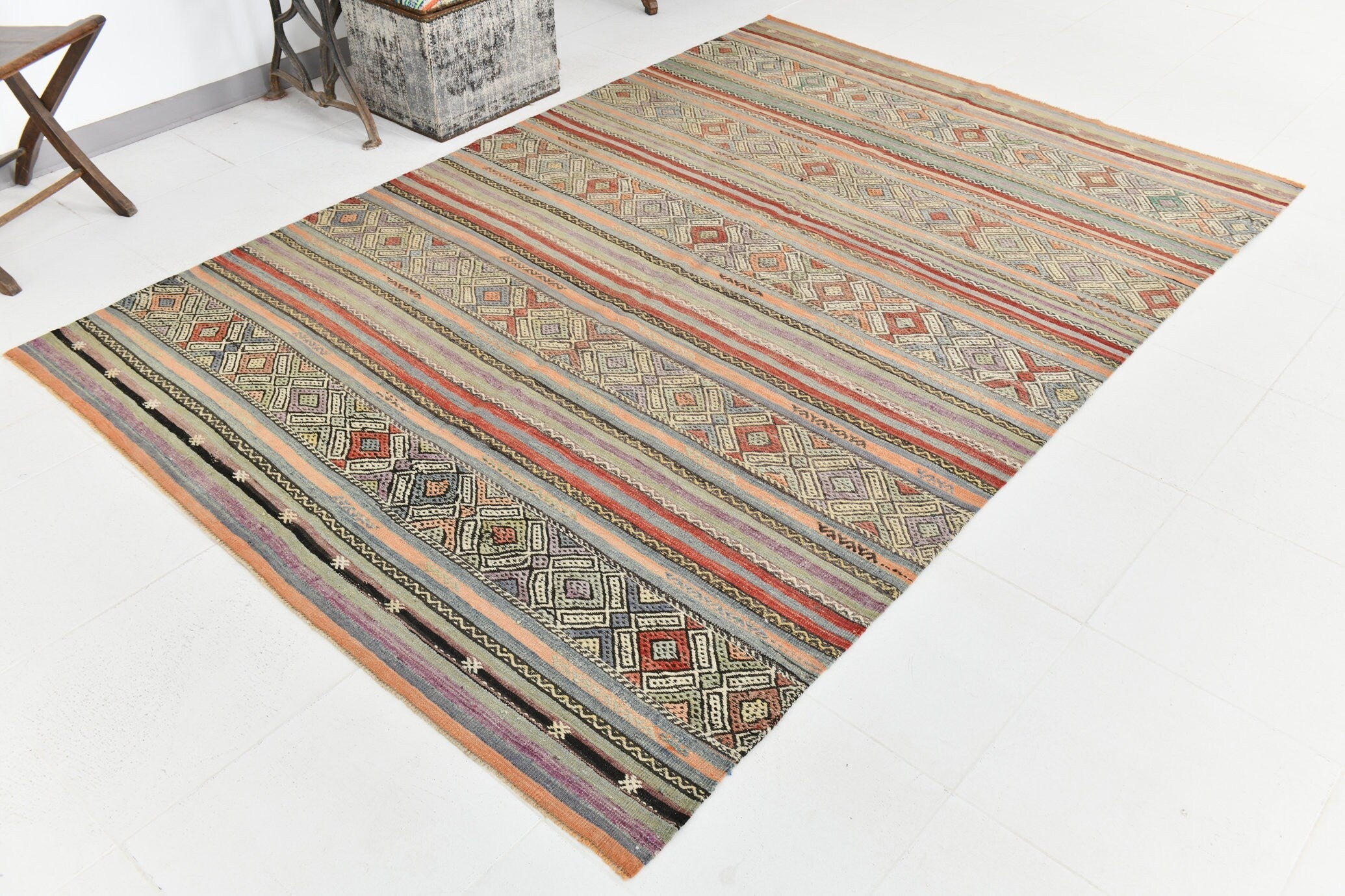 Vintage Kilim Anatolian 5’10’’ x 8’4’’ ft