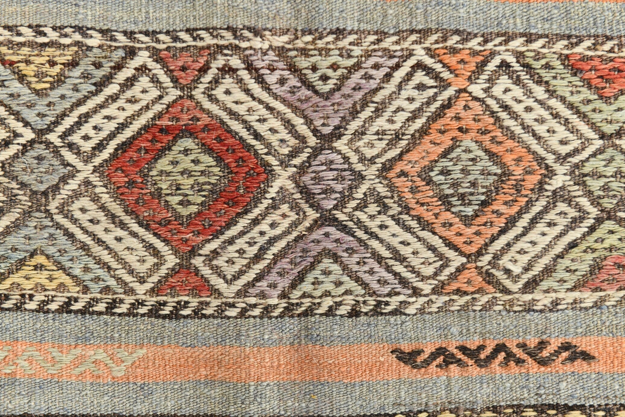 Vintage Kilim Anatolian 5’10’’ x 8’4’’ ft