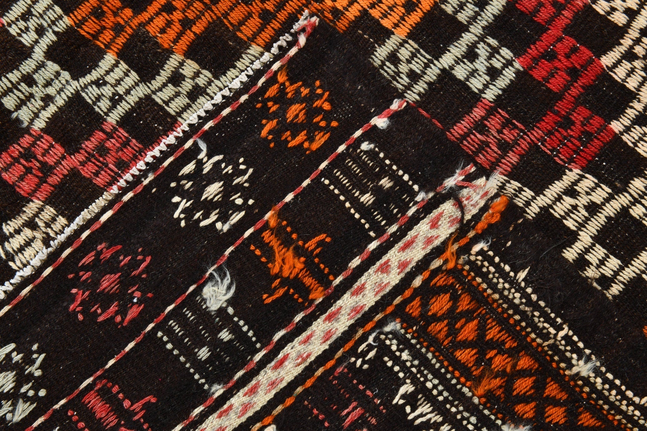 Vintage Kilim Anatolian 5’11’’ x 8’6’’ ft