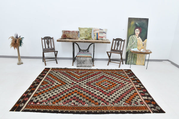 Vintage Kilim Anatolian 5’11’’ x 8’6’’ ft