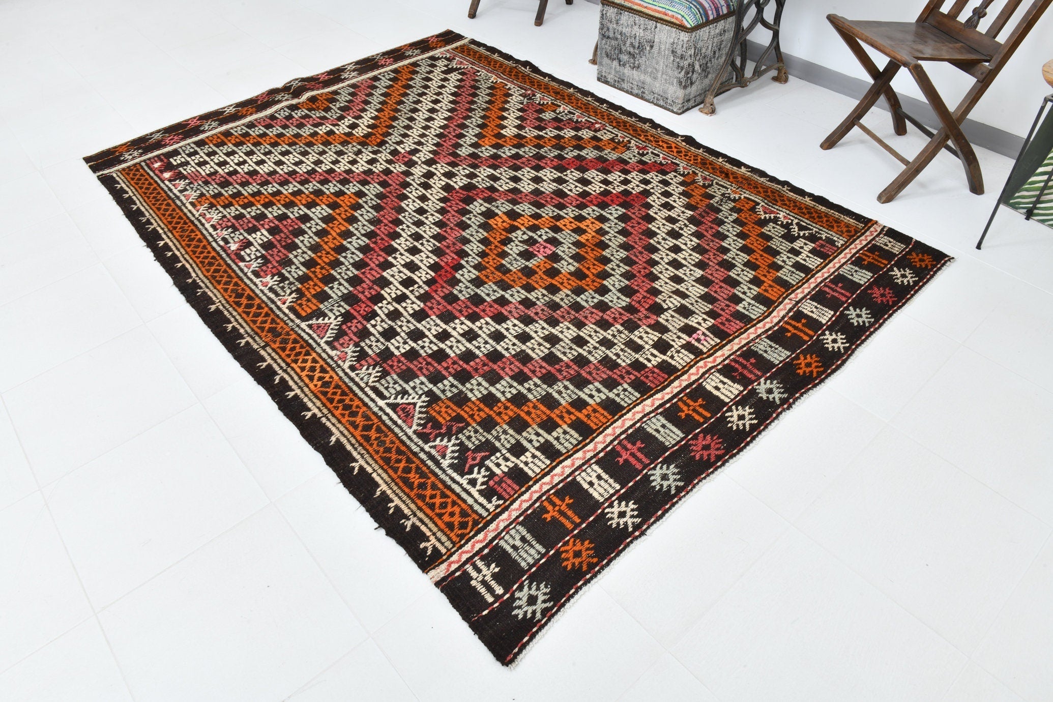 Vintage Kilim Anatolian 5’11’’ x 8’6’’ ft