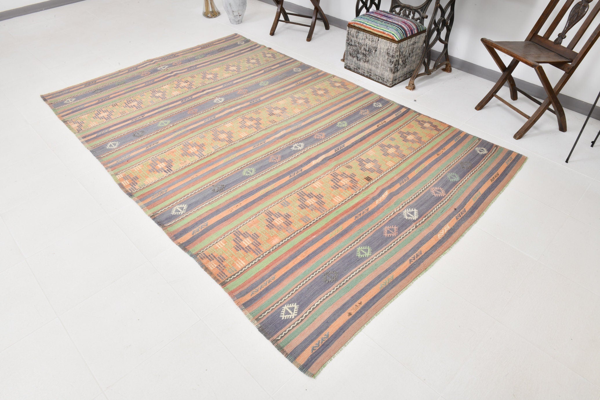 Vintage Kilim Anatolian 5’11’’ x 9’3’’ ft