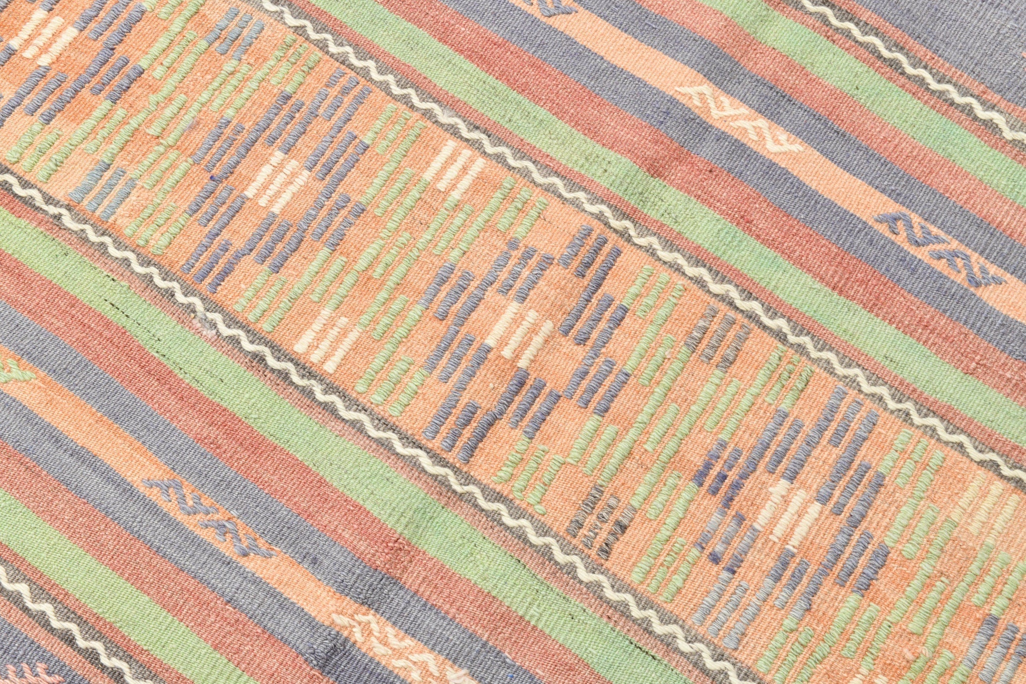 Vintage Kilim Anatolian 5’11’’ x 9’3’’ ft