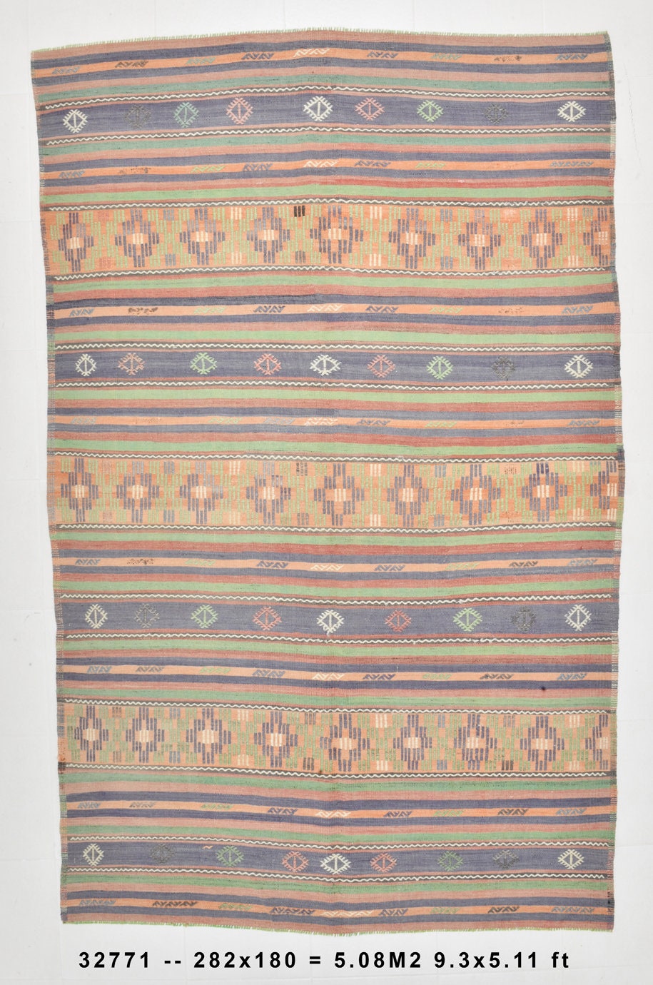 Vintage Kilim Anatolian 5’11’’ x 9’3’’ ft