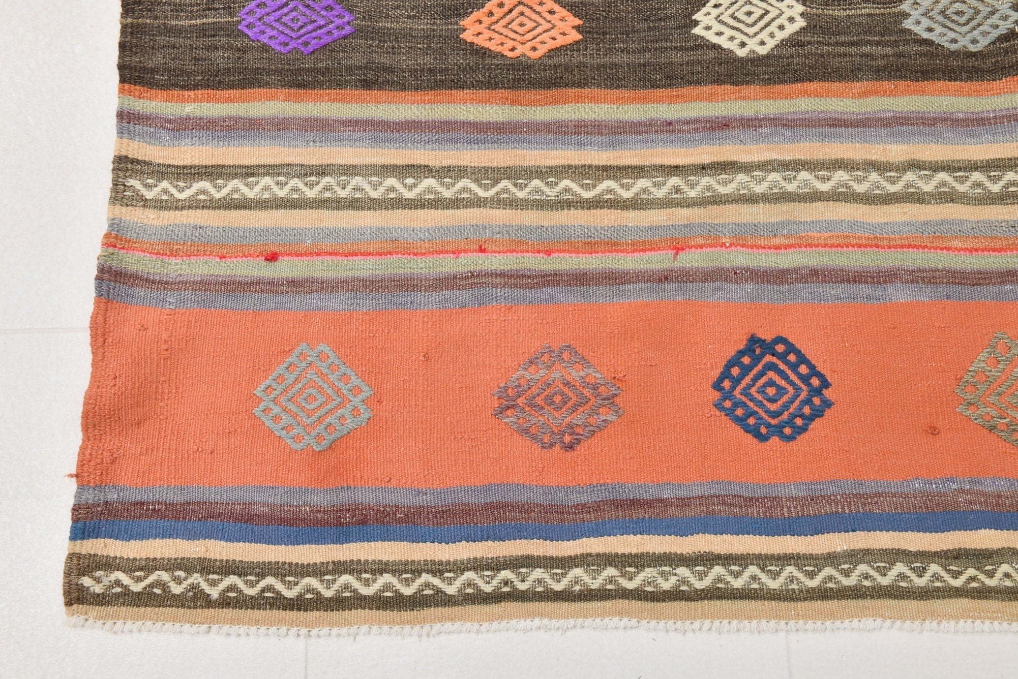 Vintage Kilim Anatolian 5’11’’ x 9’6’’ ft