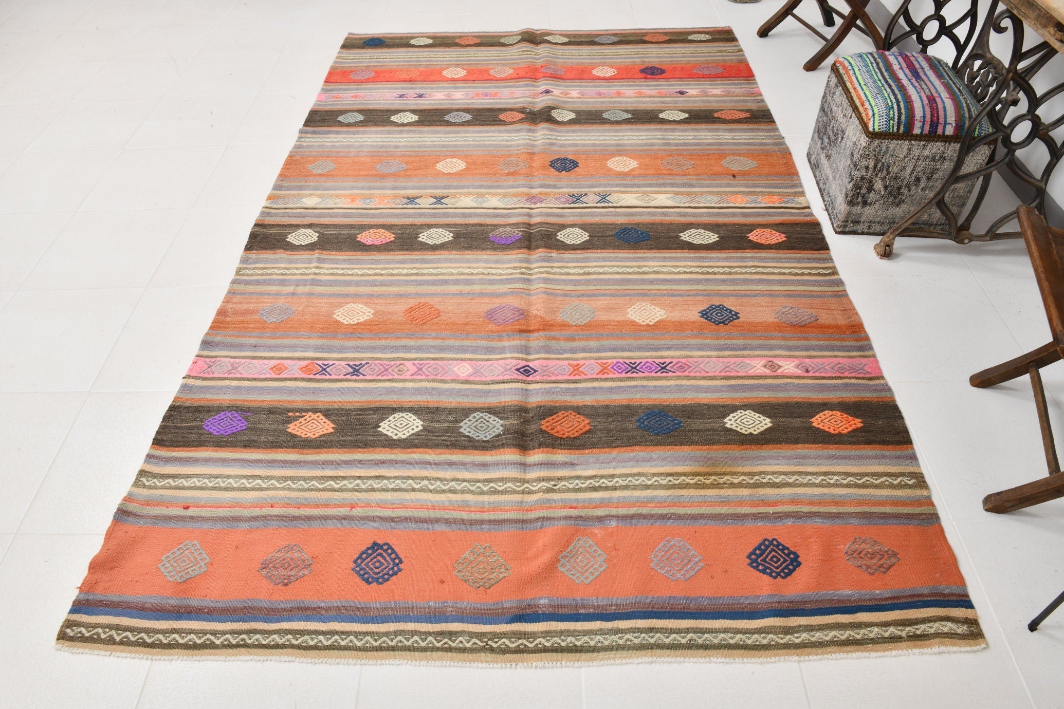 Vintage Kilim Anatolian 5’11’’ x 9’6’’ ft