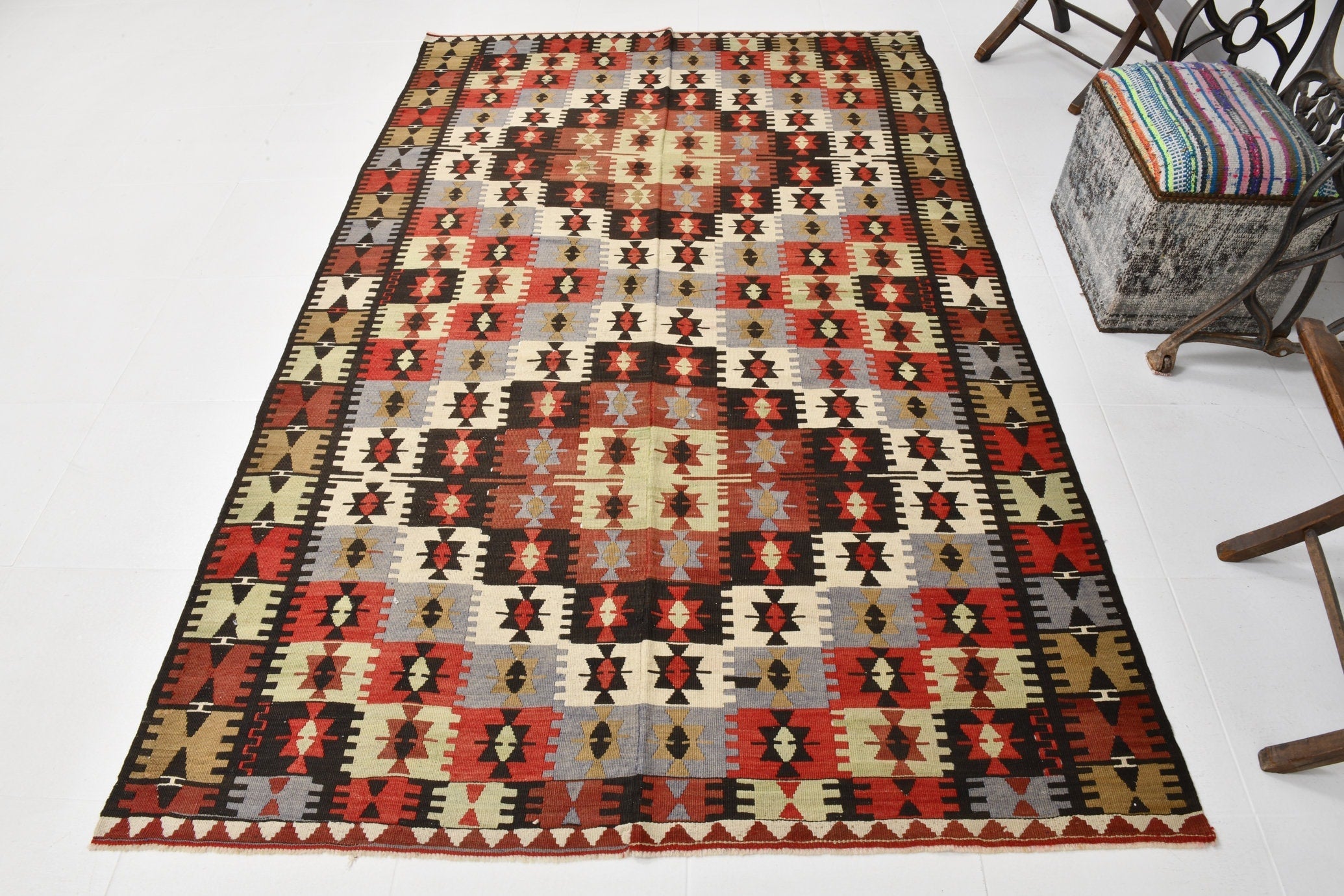 Vintage Kilim Anatolian 5'2" x 6'7" ft