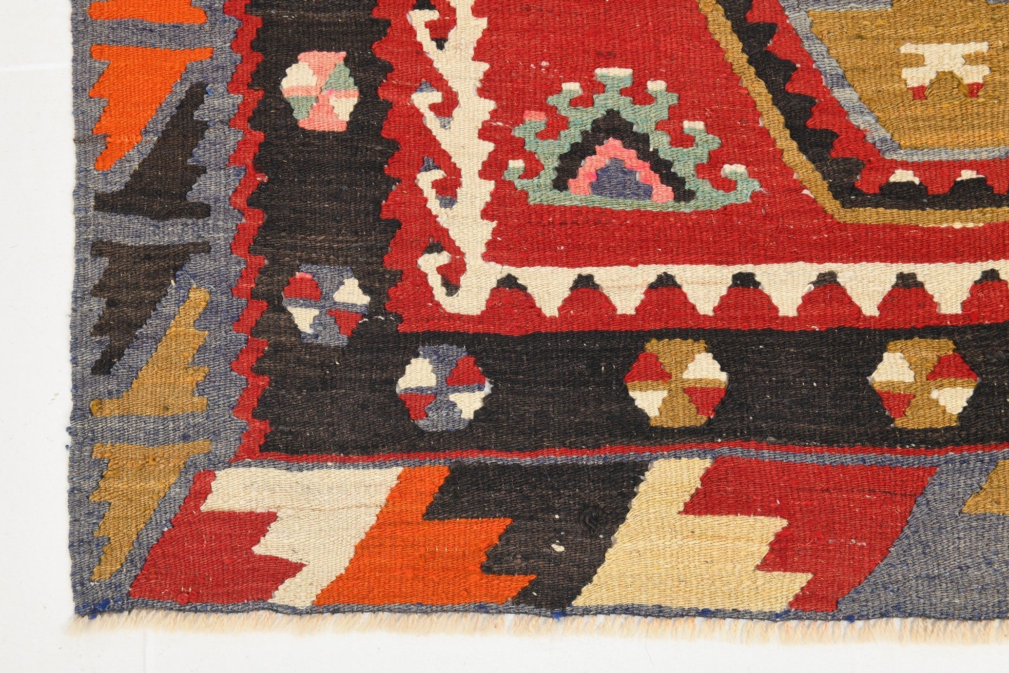 Vintage Kilim Anatolian 5’2’’ x 9’12’’ ft