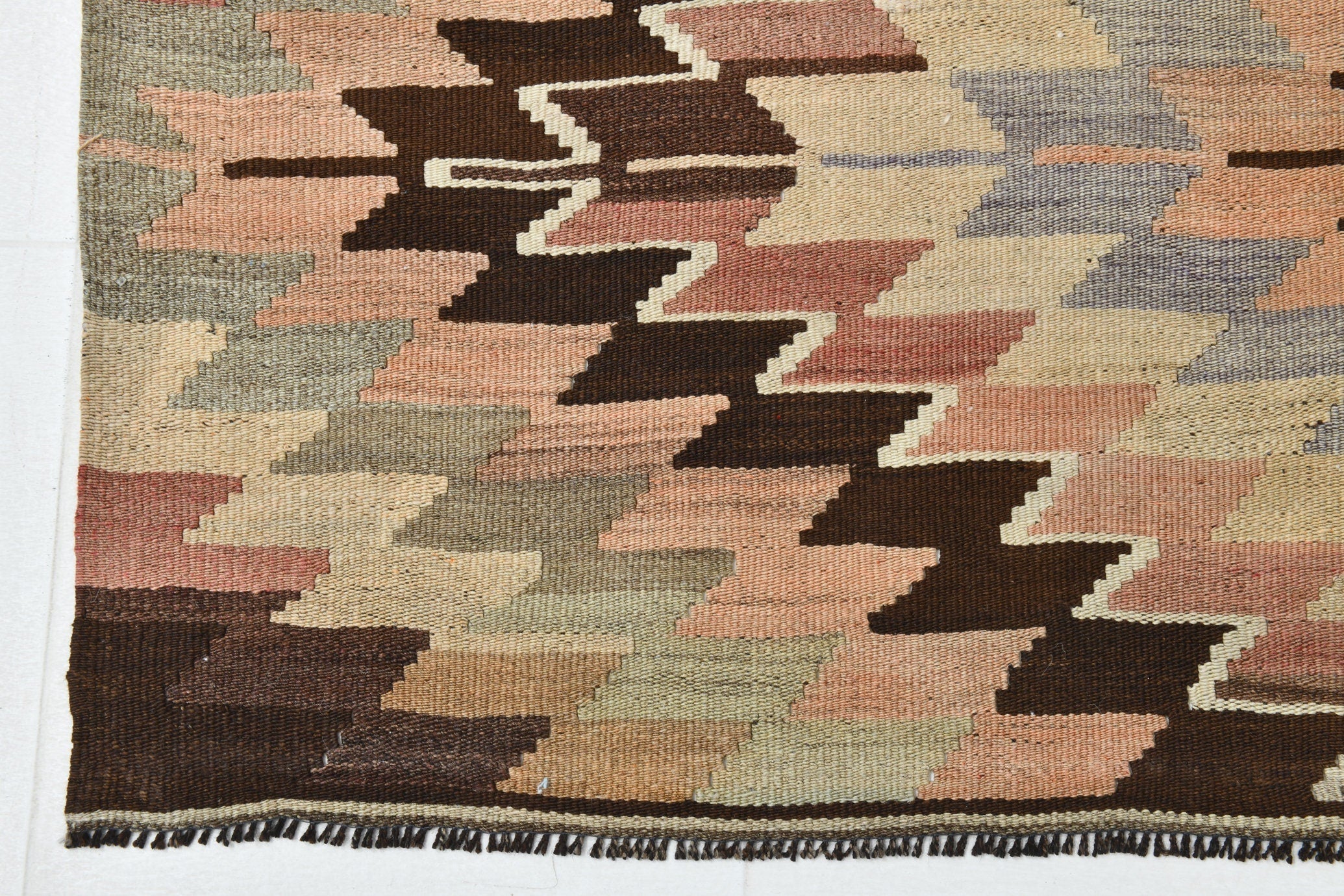 Vintage Kilim Anatolian 5’3’’ x 10’2’’ ft