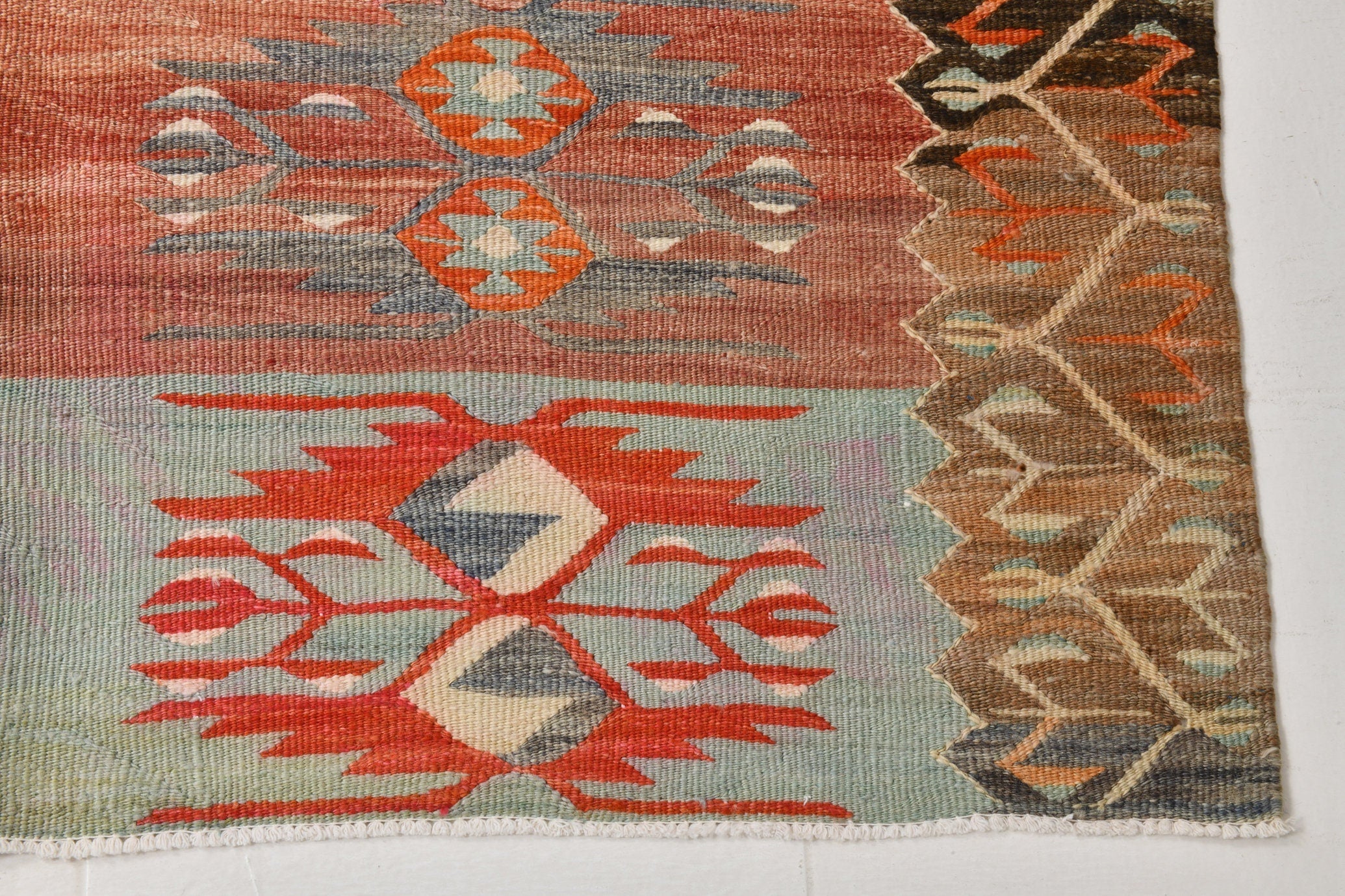 Vintage Kilim Anatolian 5’3’’ x 10’2’’ ft