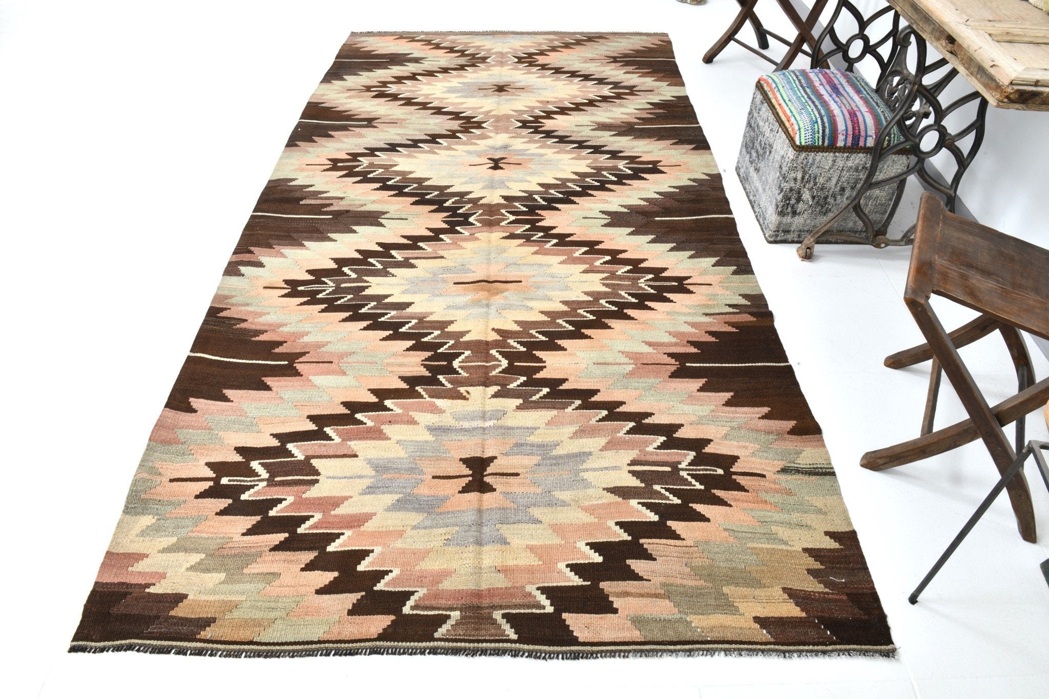 Vintage Kilim Anatolian 5’3’’ x 10’2’’ ft