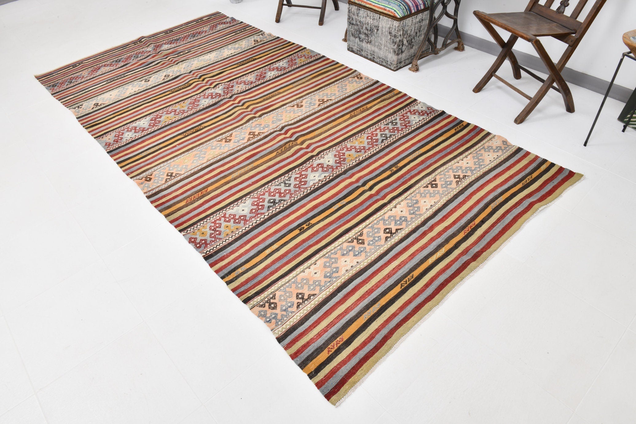 Vintage Kilim Anatolian 5’3’’ x 10’4’’ ft