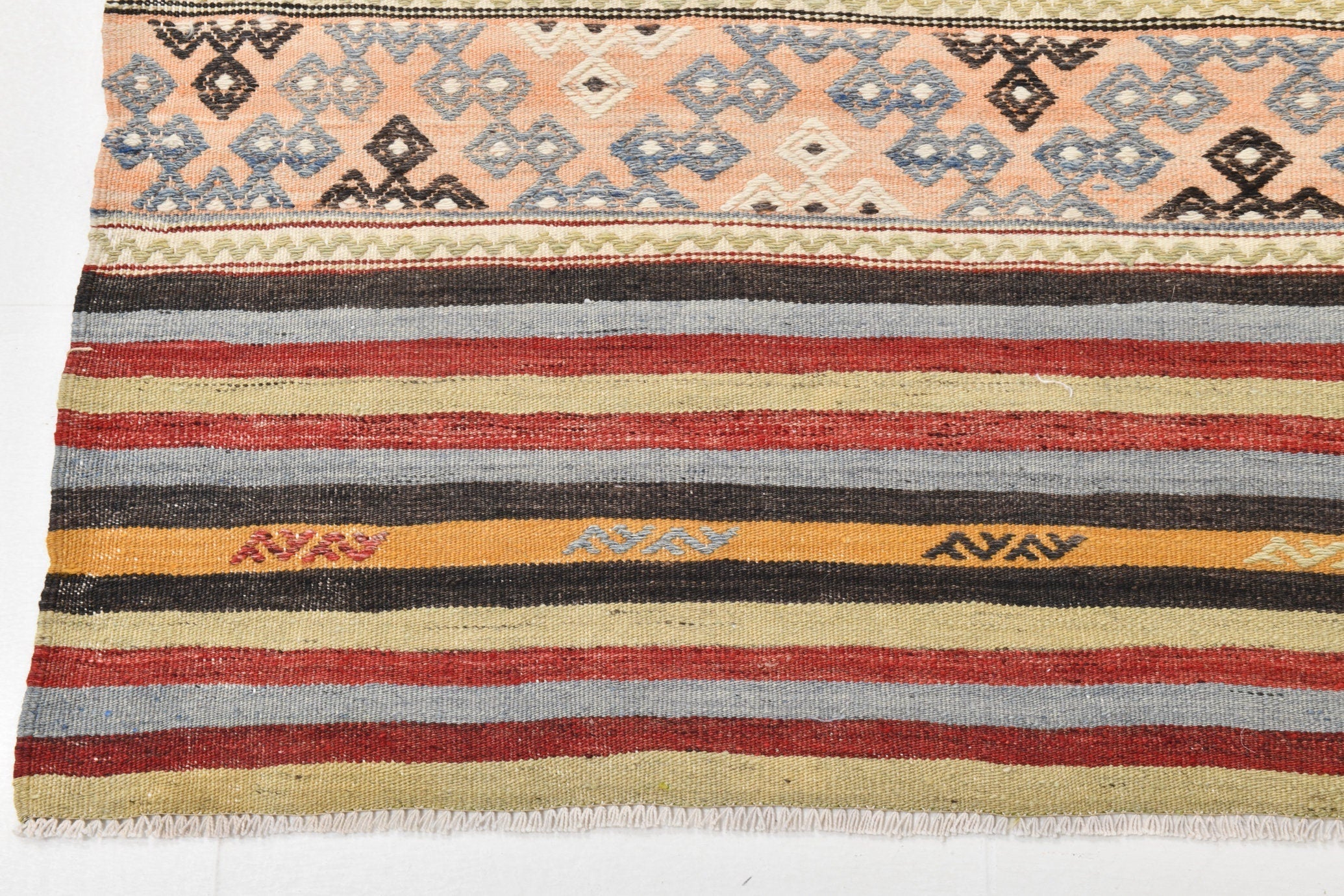 Vintage Kilim Anatolian 5’3’’ x 10’4’’ ft