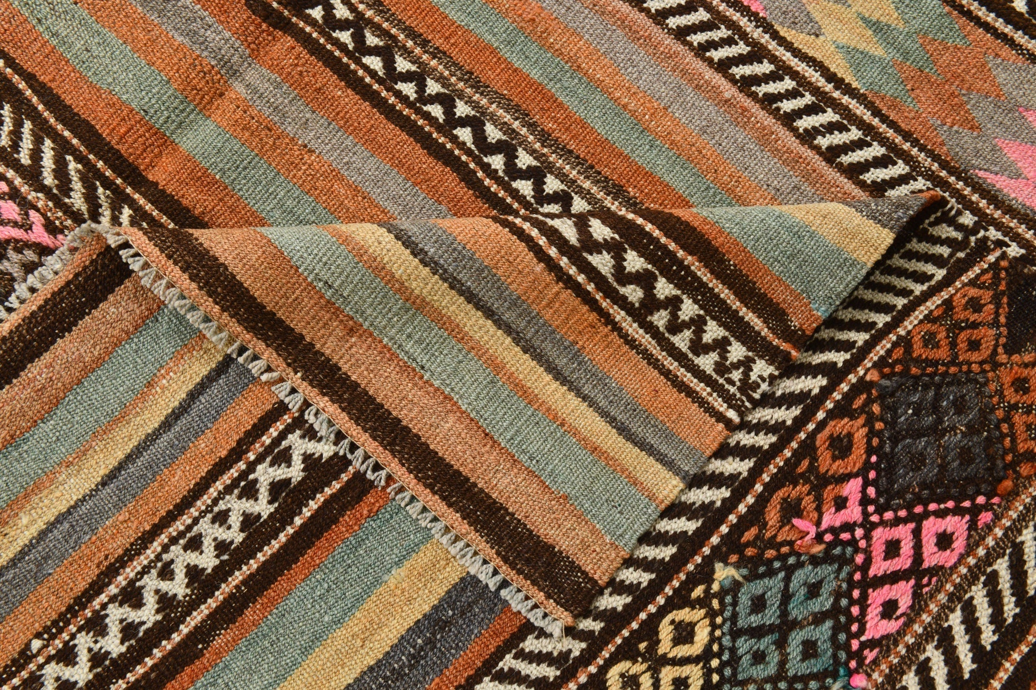 Vintage Kilim Anatolian 5’3’’ x 7’10’’ ft