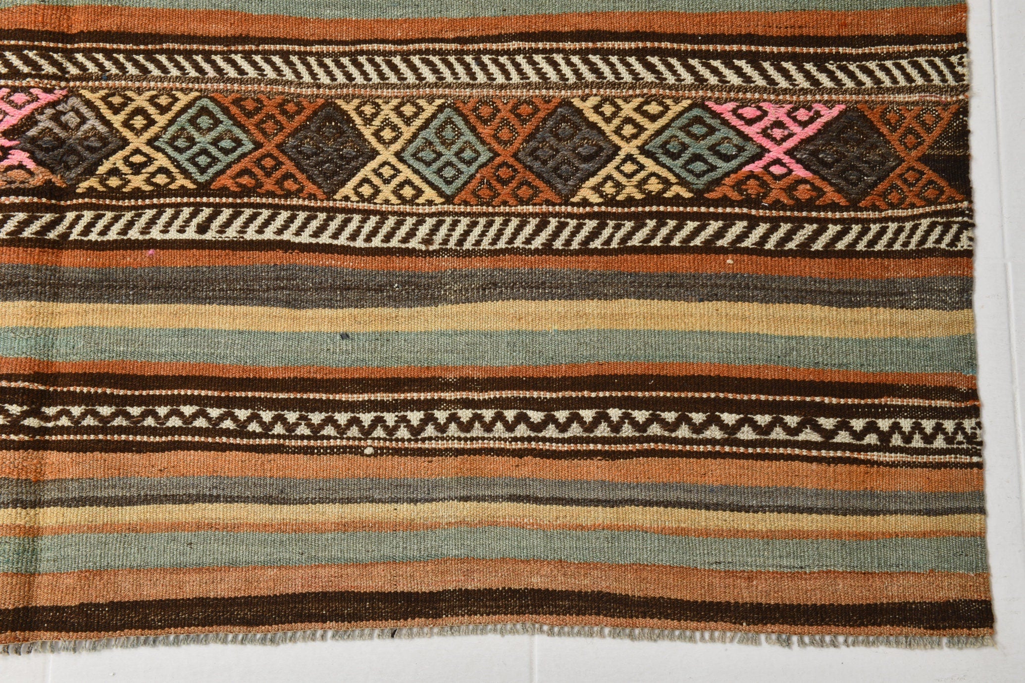 Vintage Kilim Anatolian 5’3’’ x 7’10’’ ft