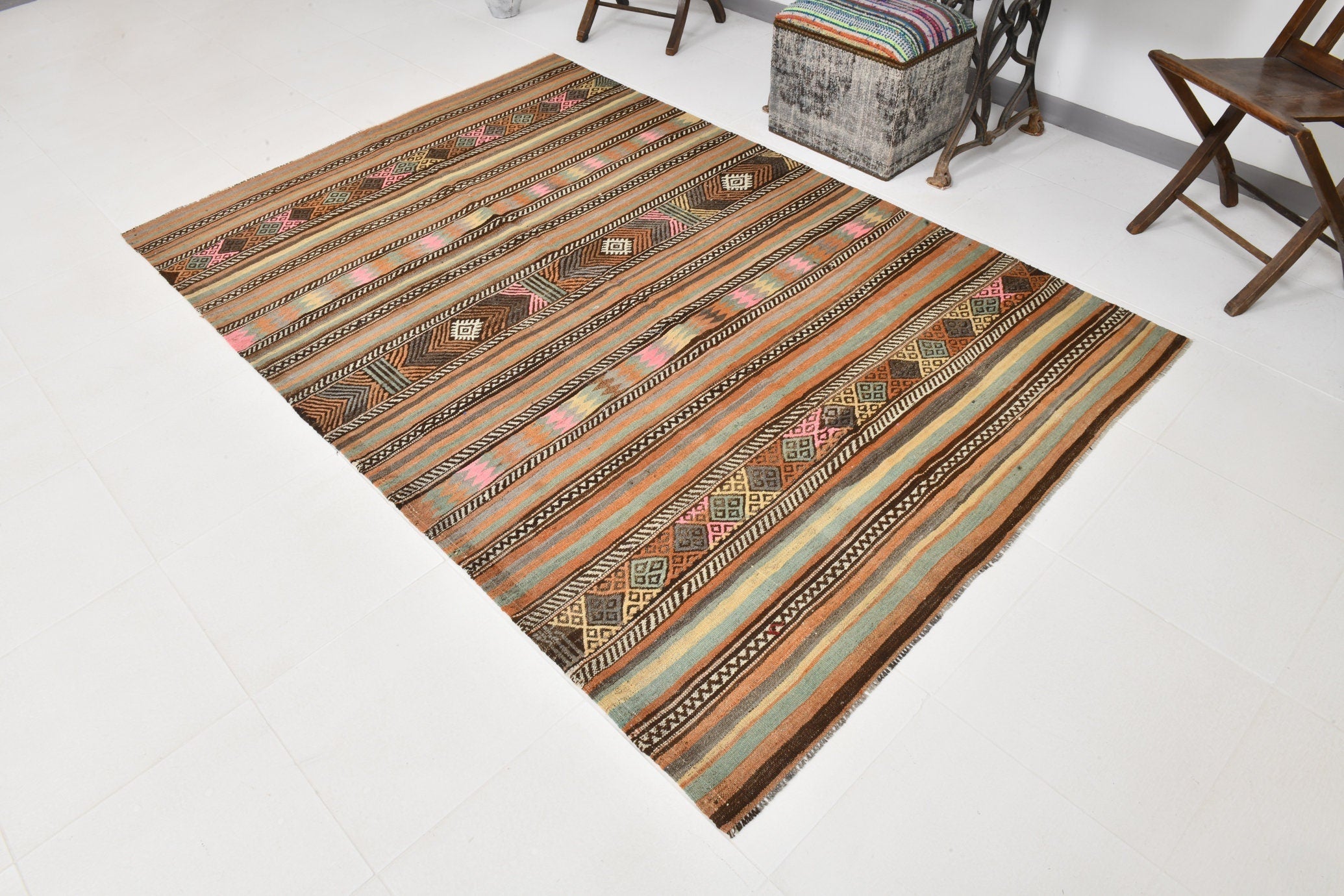 Vintage Kilim Anatolian 5’3’’ x 7’10’’ ft