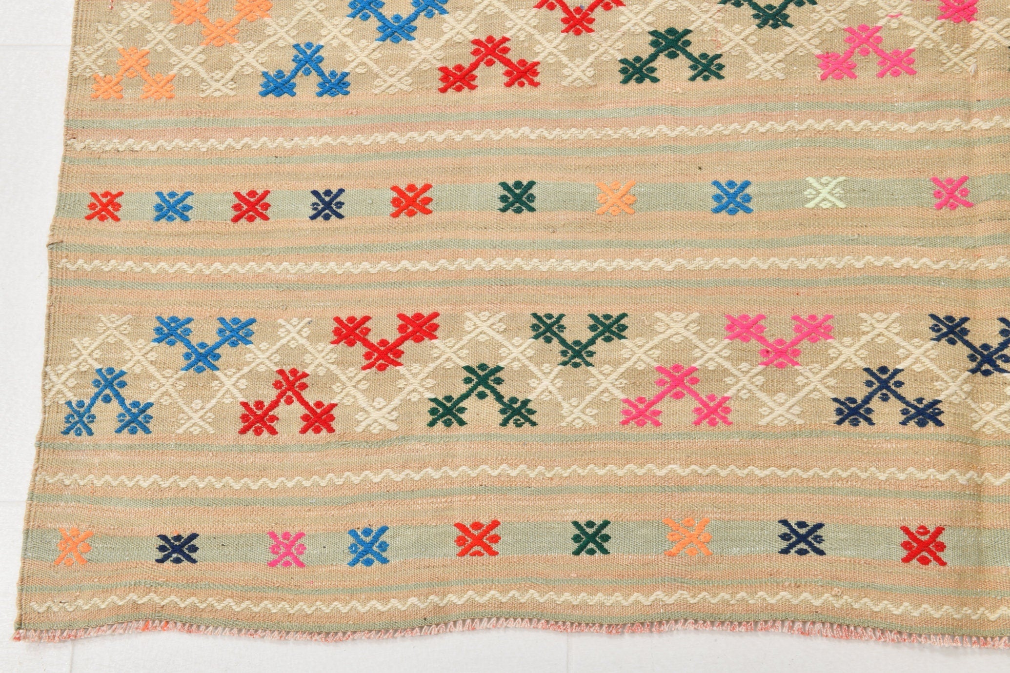 Vintage Kilim Anatolian 5'3" x 8'3" ft