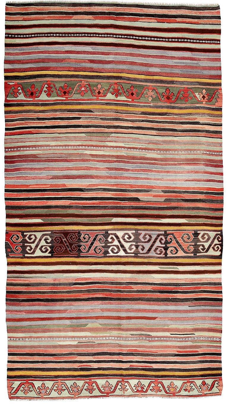 Vintage Kilim Anatolian 5’3’’ x 9’7’’ ft