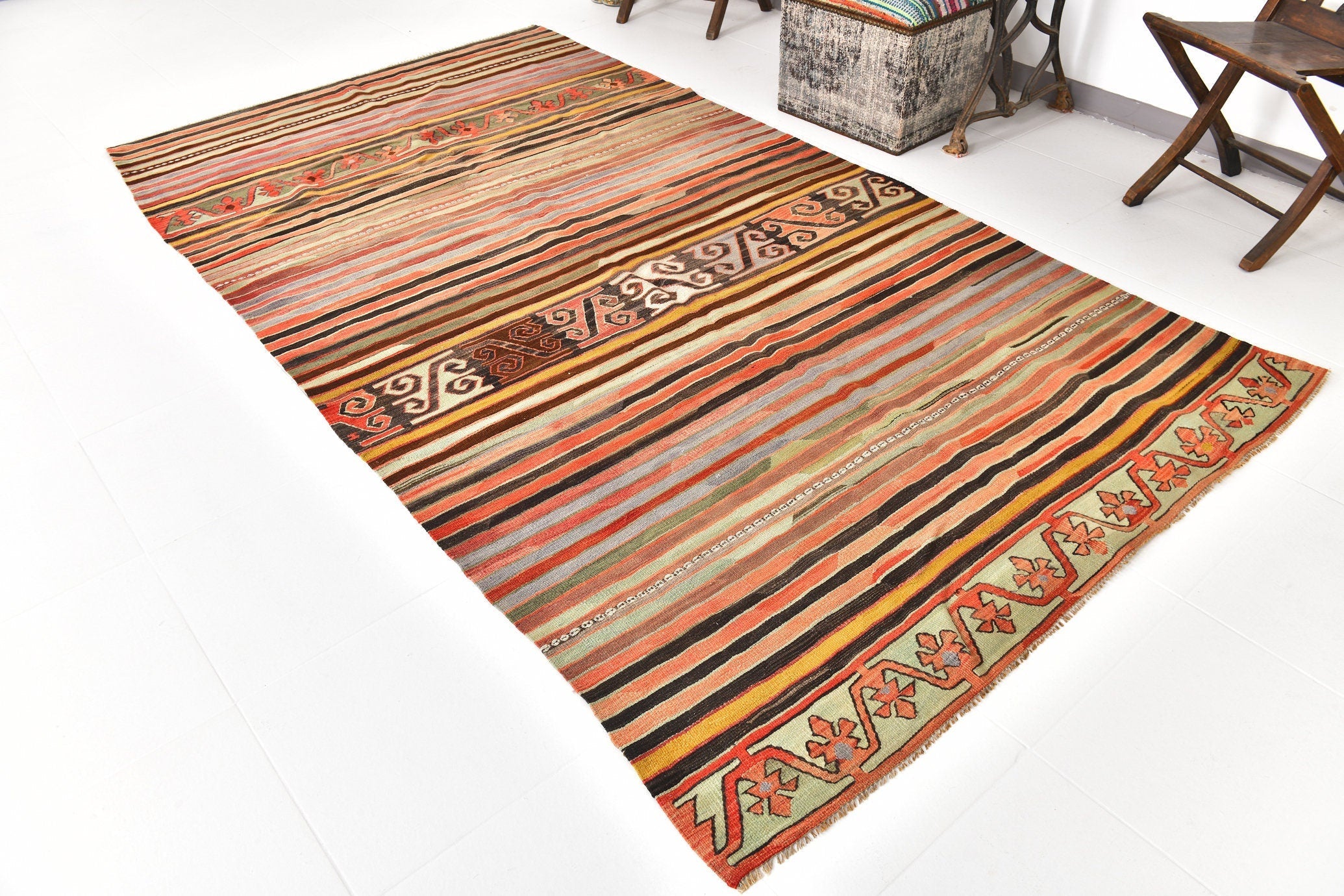 Vintage Kilim Anatolian 5’3’’ x 9’7’’ ft